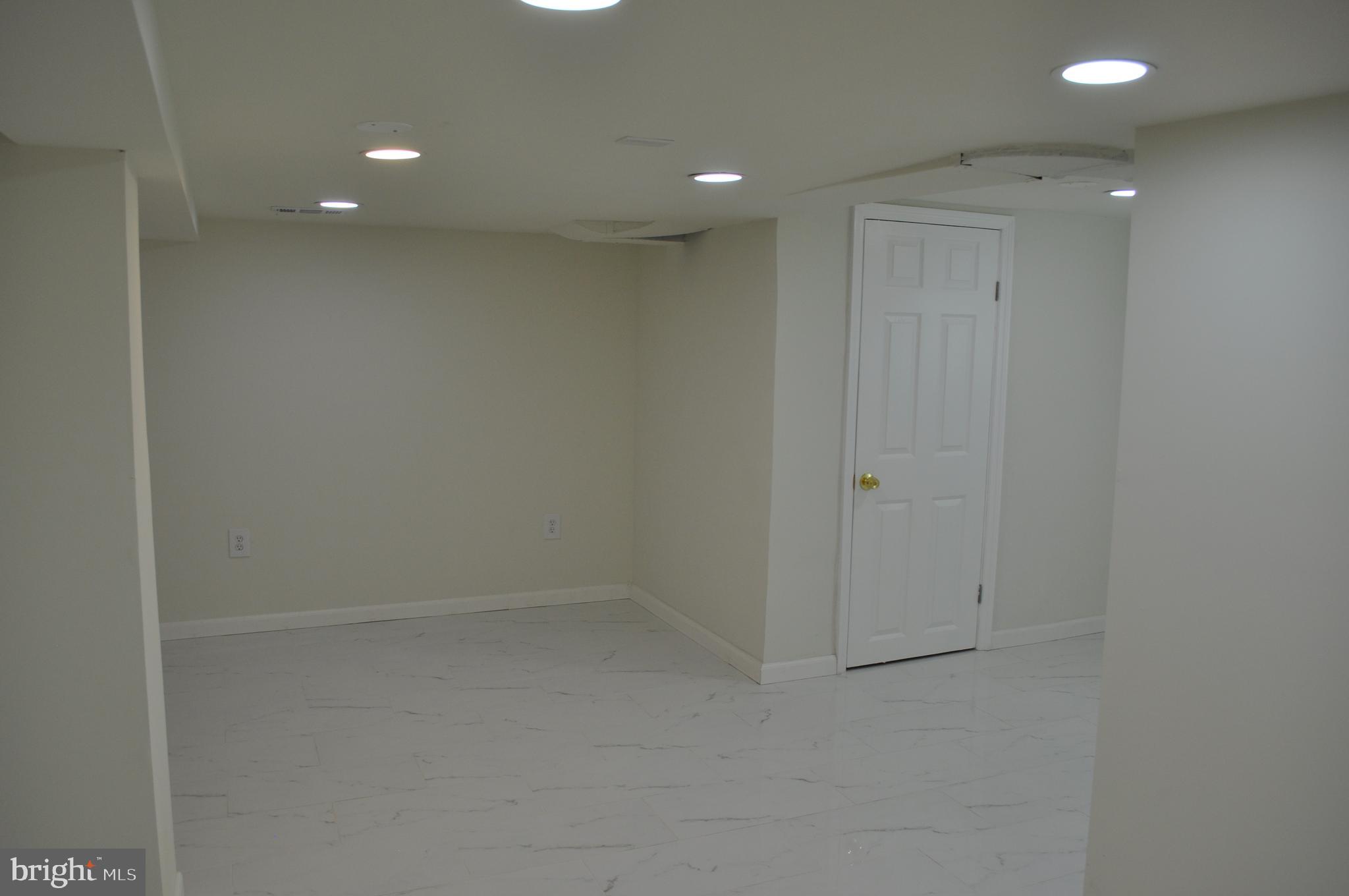 Real estate listing preview #24