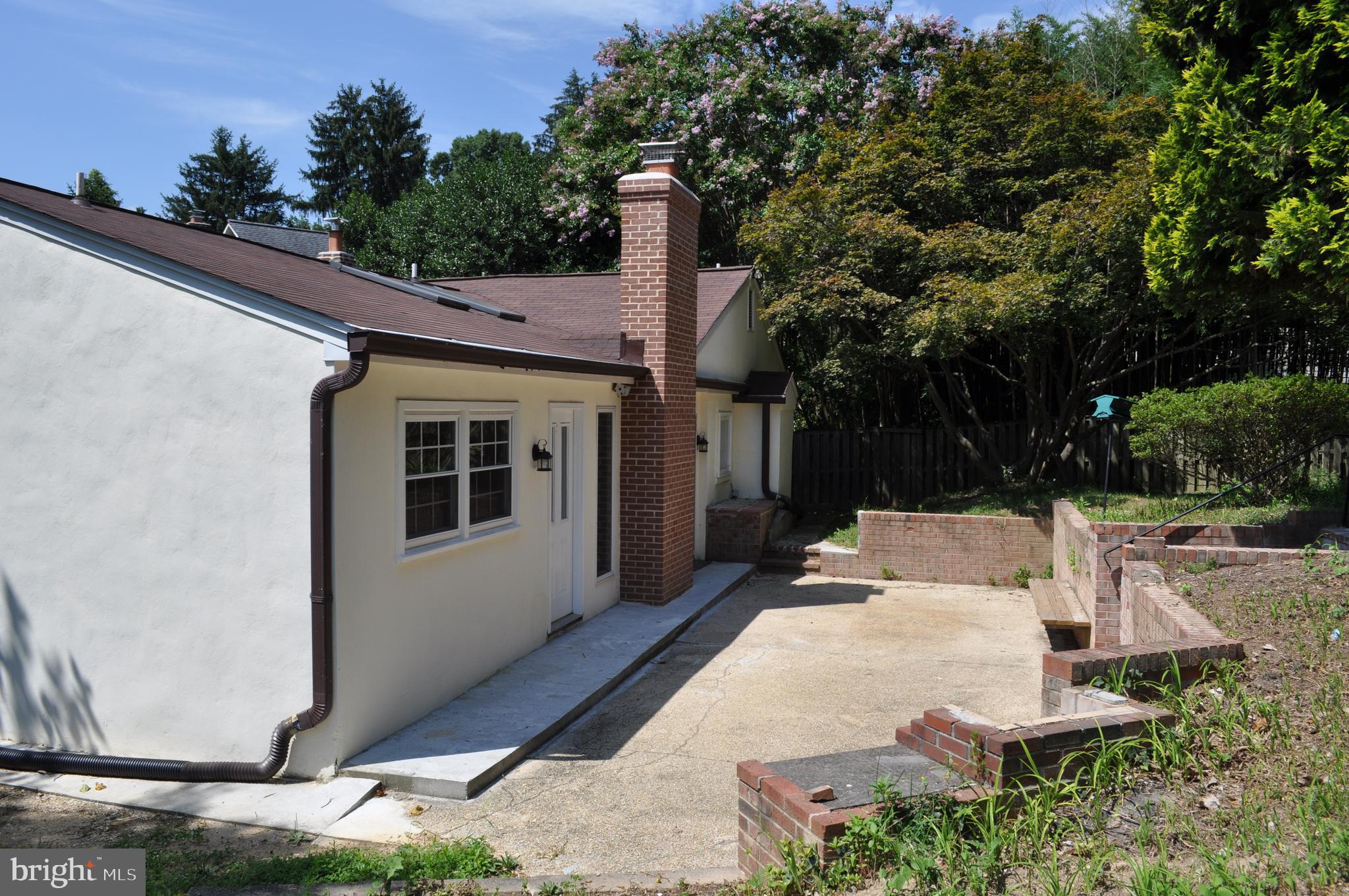 Real estate listing preview #4