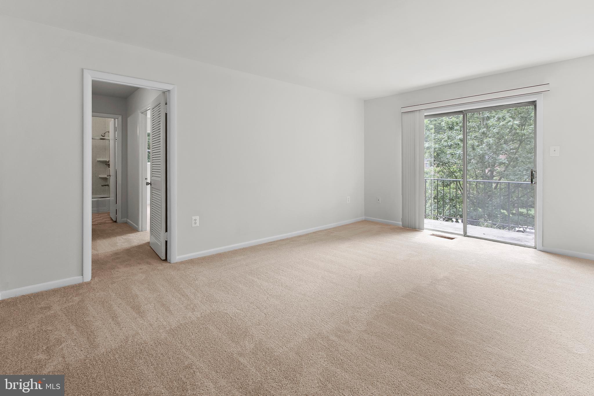 Real estate listing preview #8