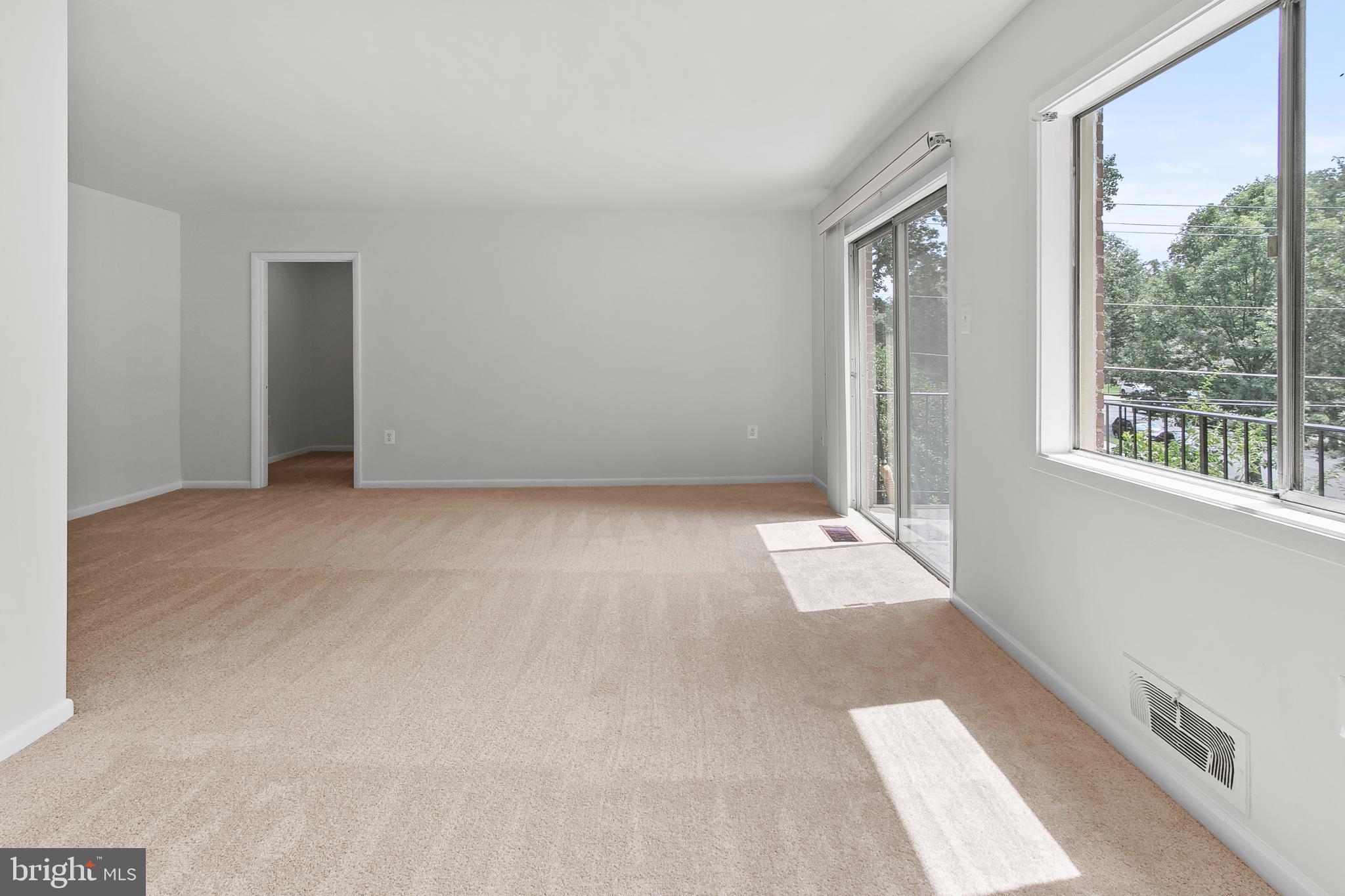 Real estate listing preview #14