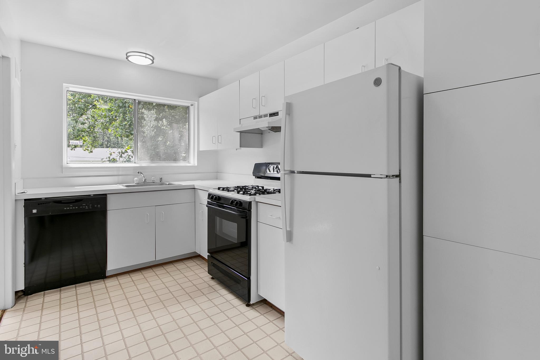 Real estate listing preview #18