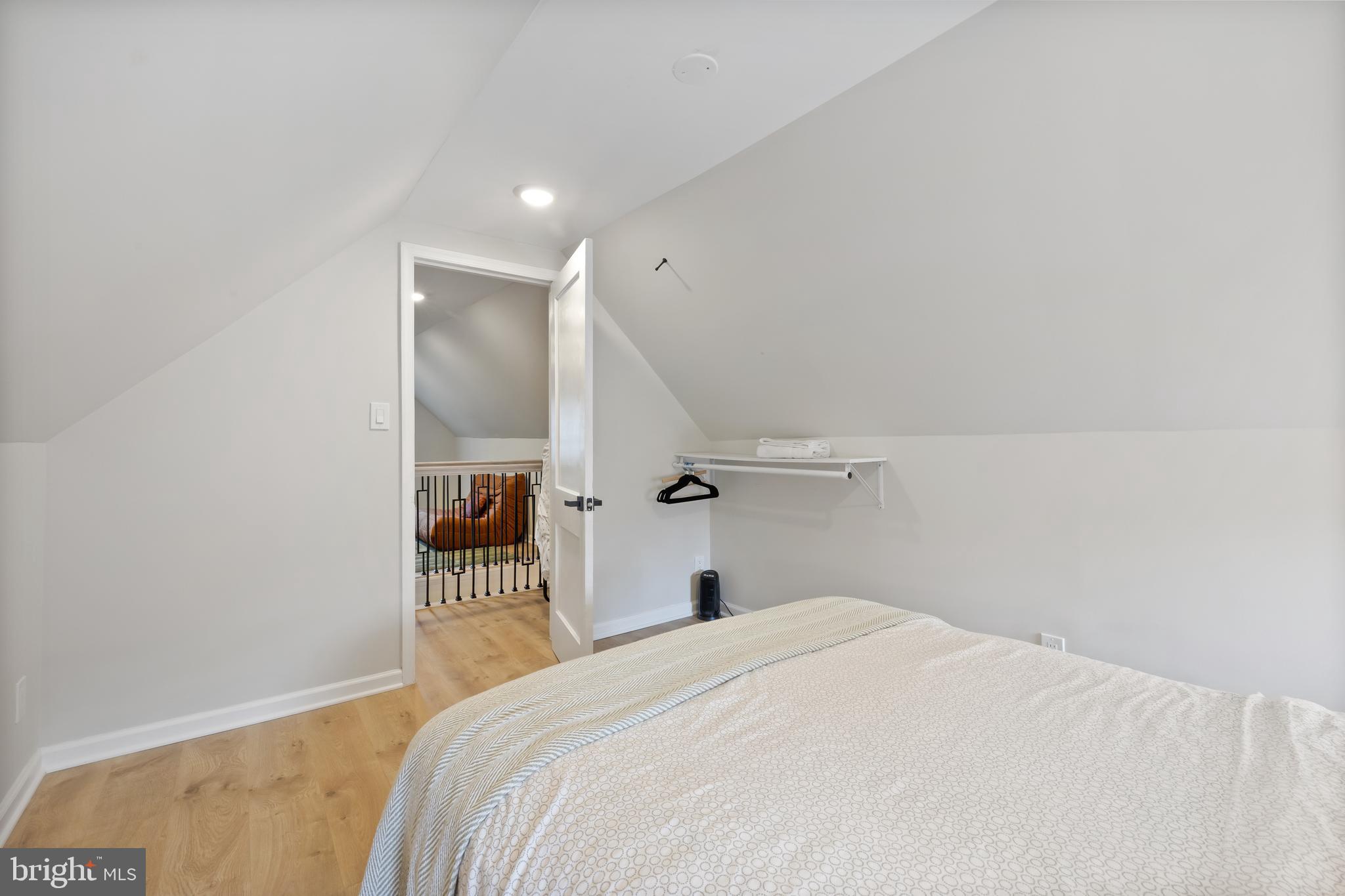 Real estate listing preview #7