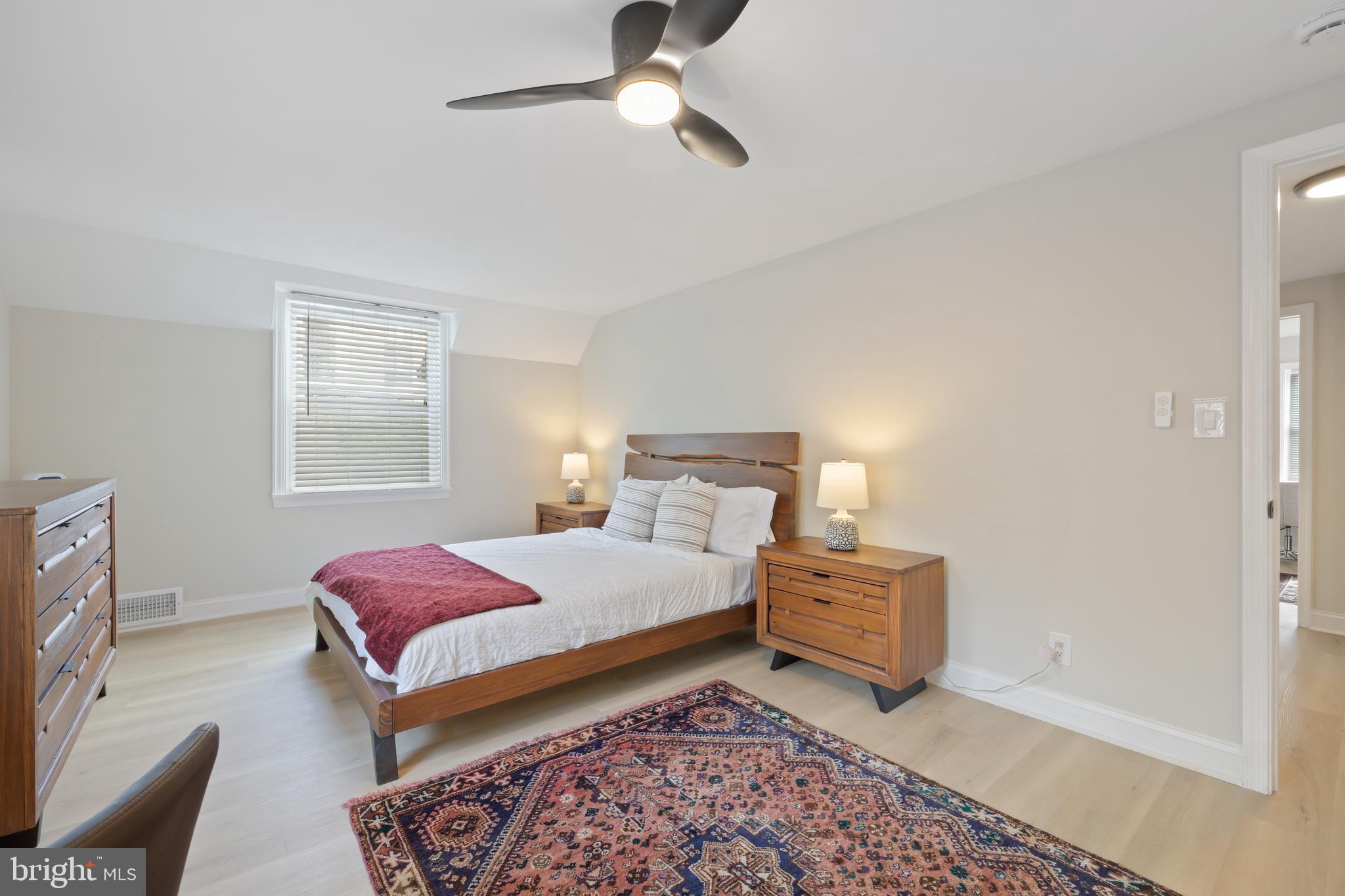 Real estate listing preview #18