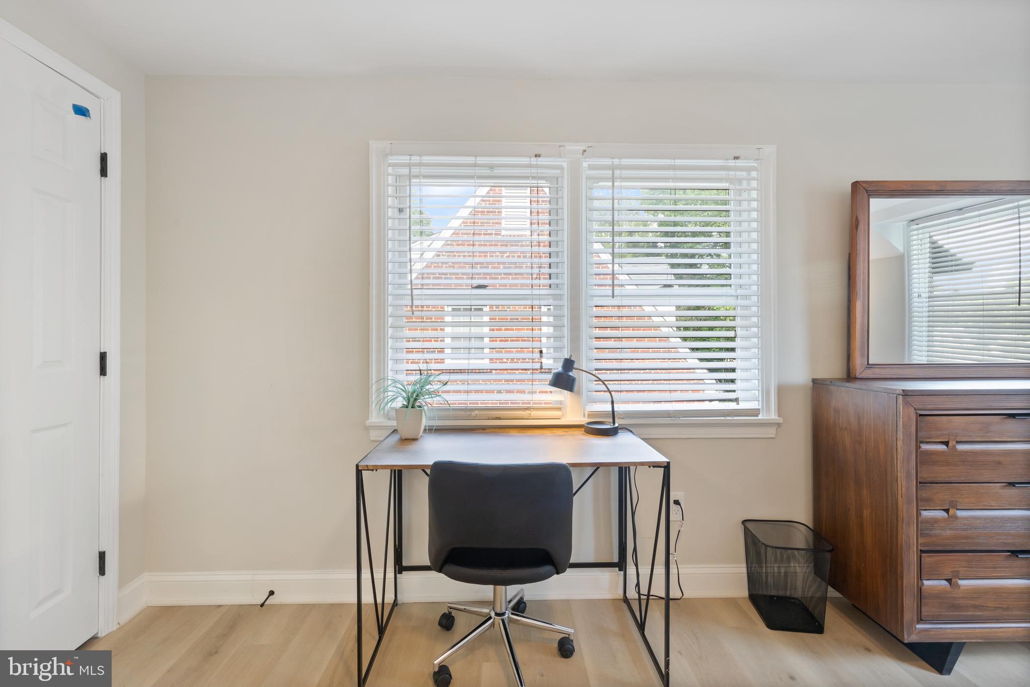 Real estate listing preview #16