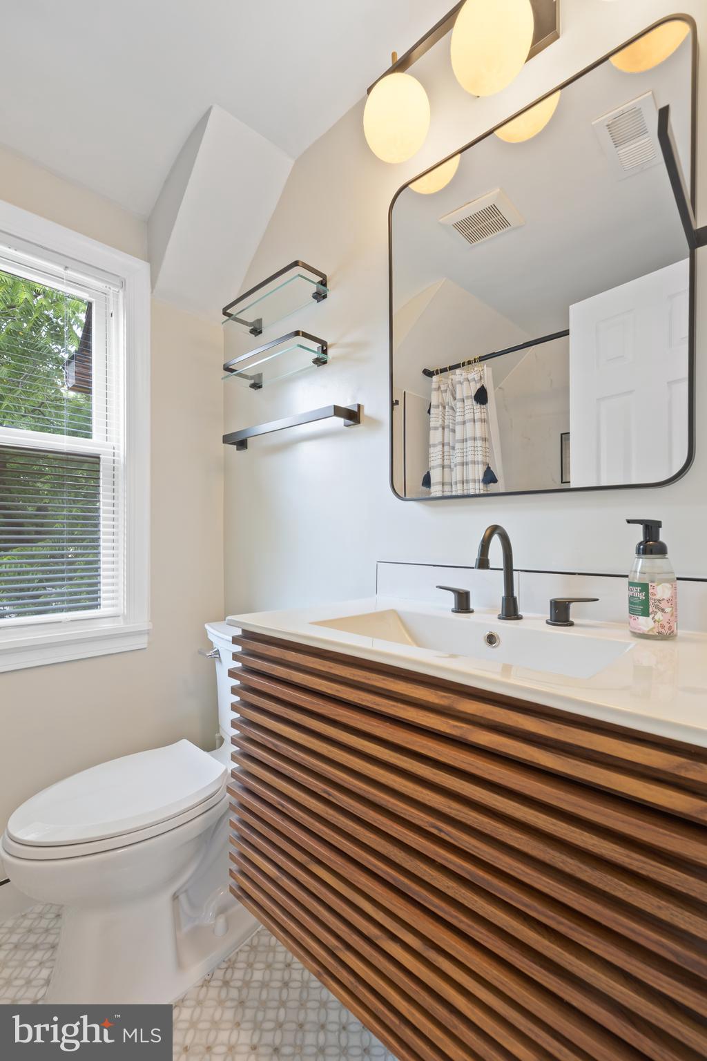 Real estate listing preview #24