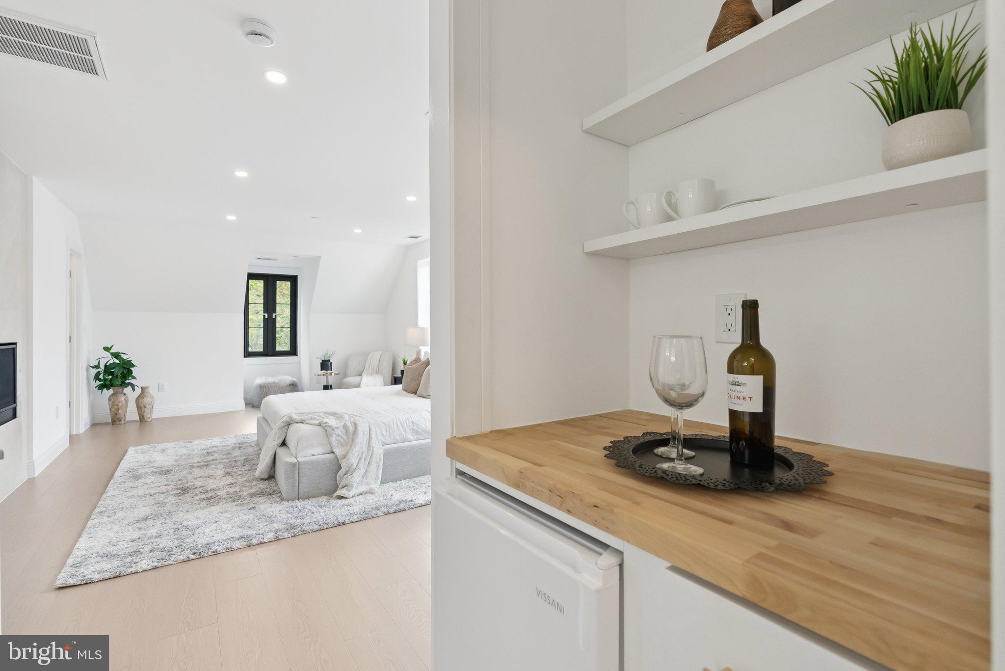 Real estate listing preview #22