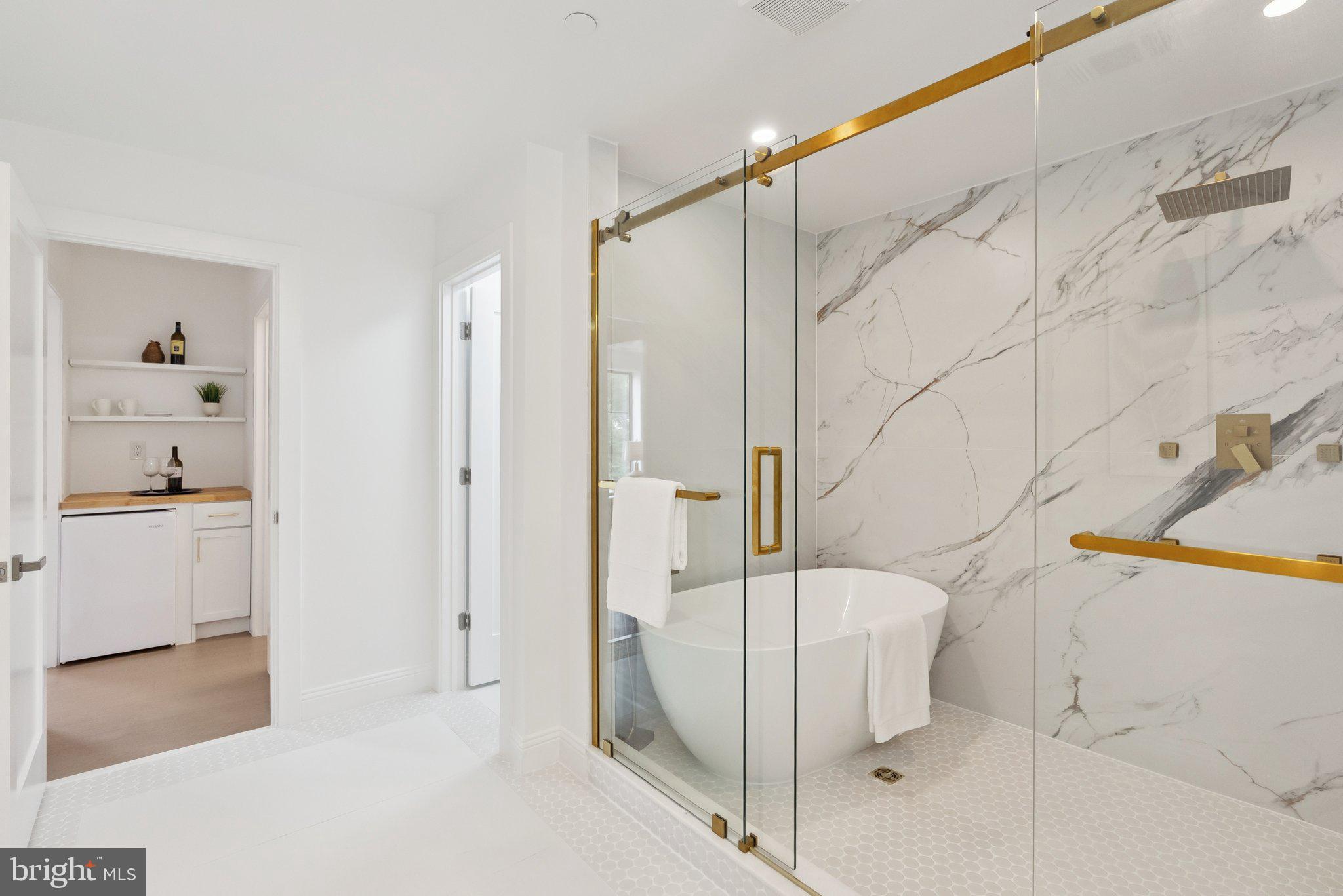 Real estate listing preview #24