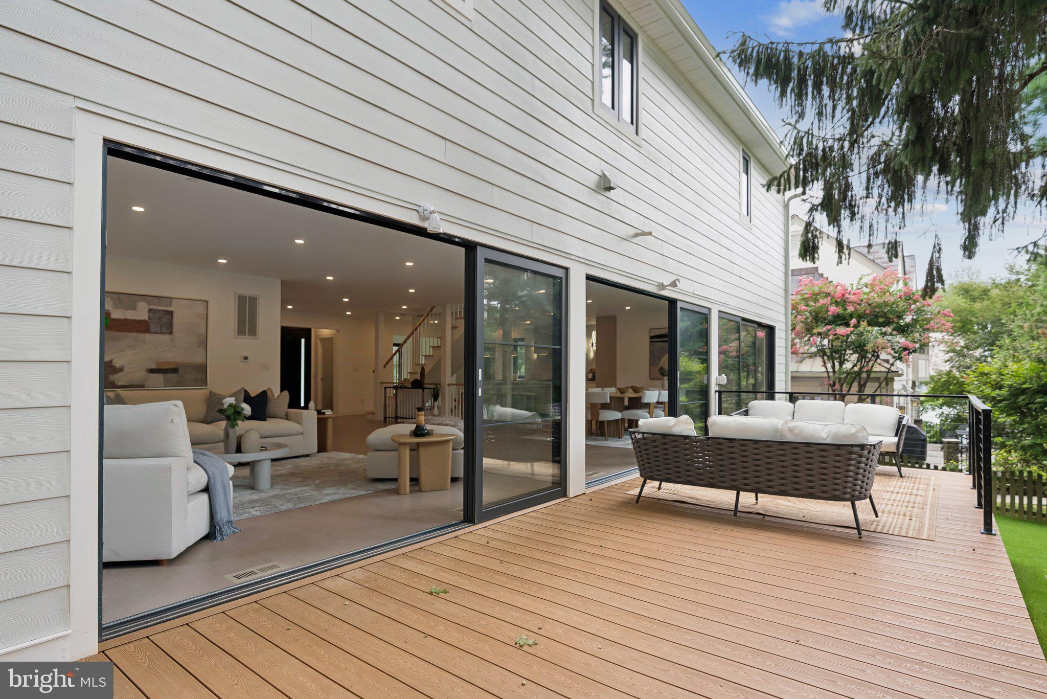 Real estate listing preview #6