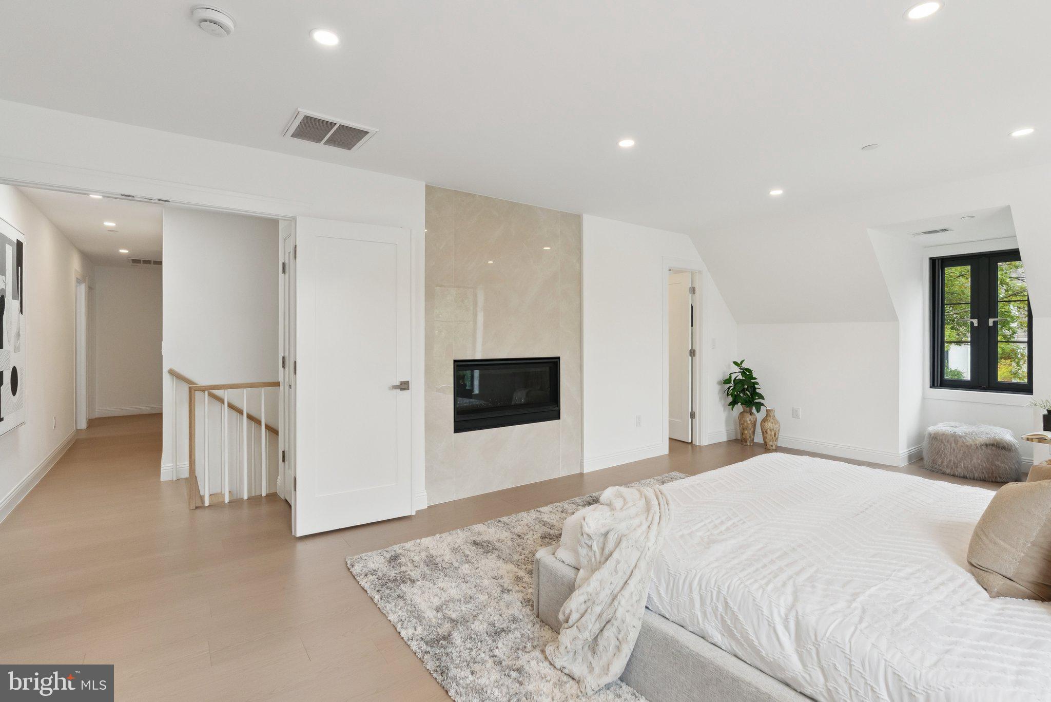 Real estate listing preview #21