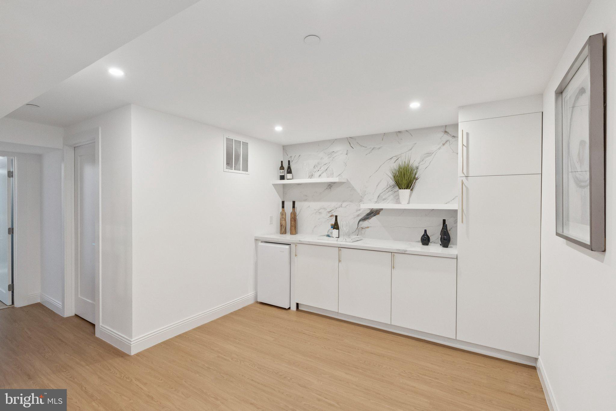 Real estate listing preview #34