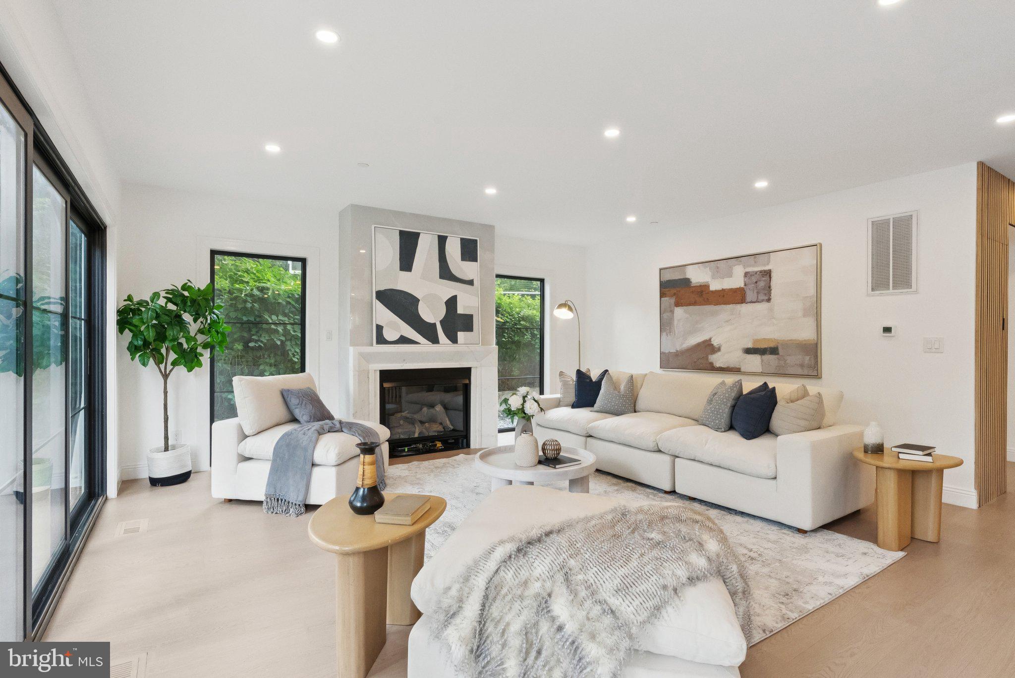 Real estate listing preview #4