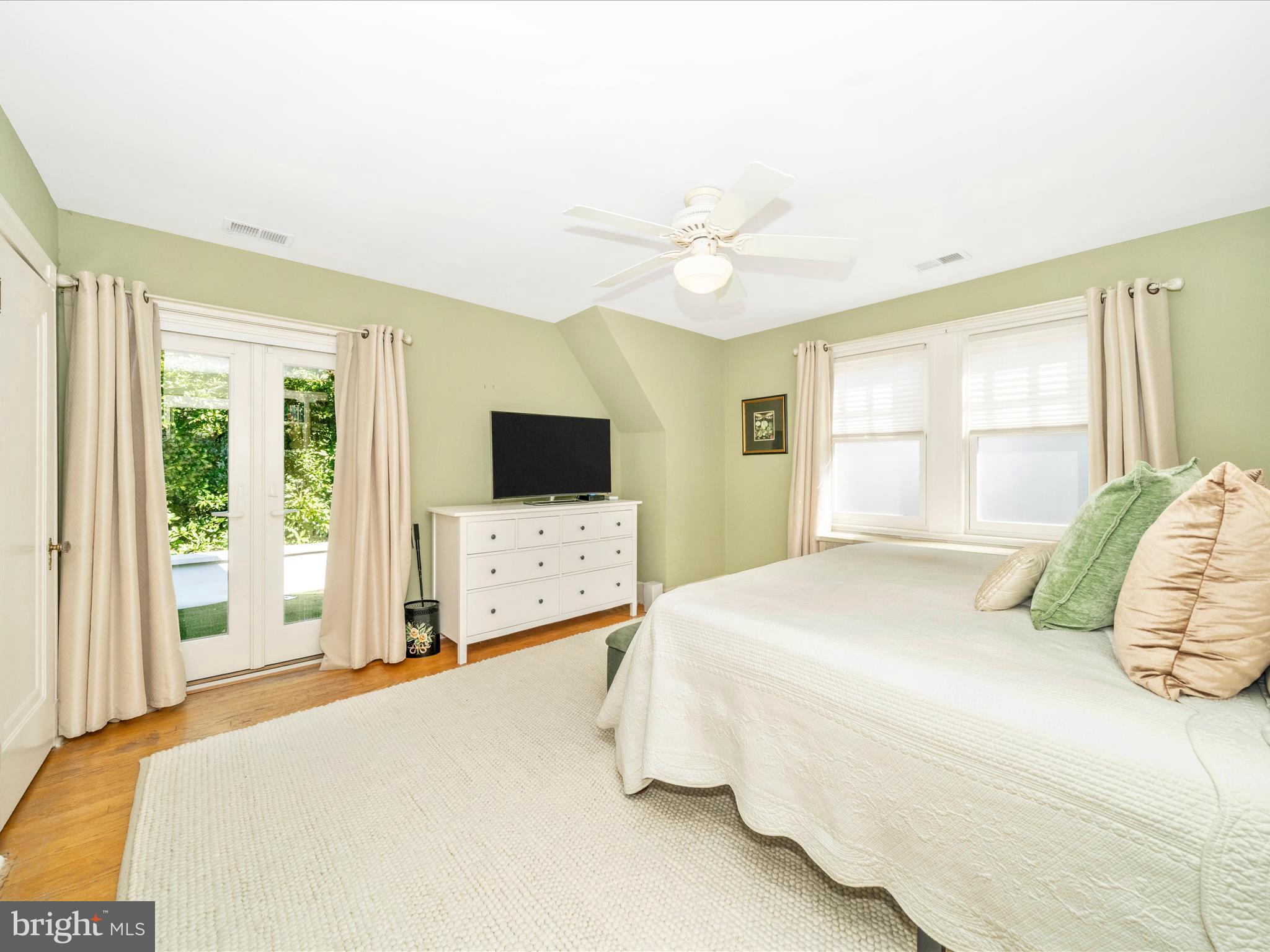 Real estate listing preview #23