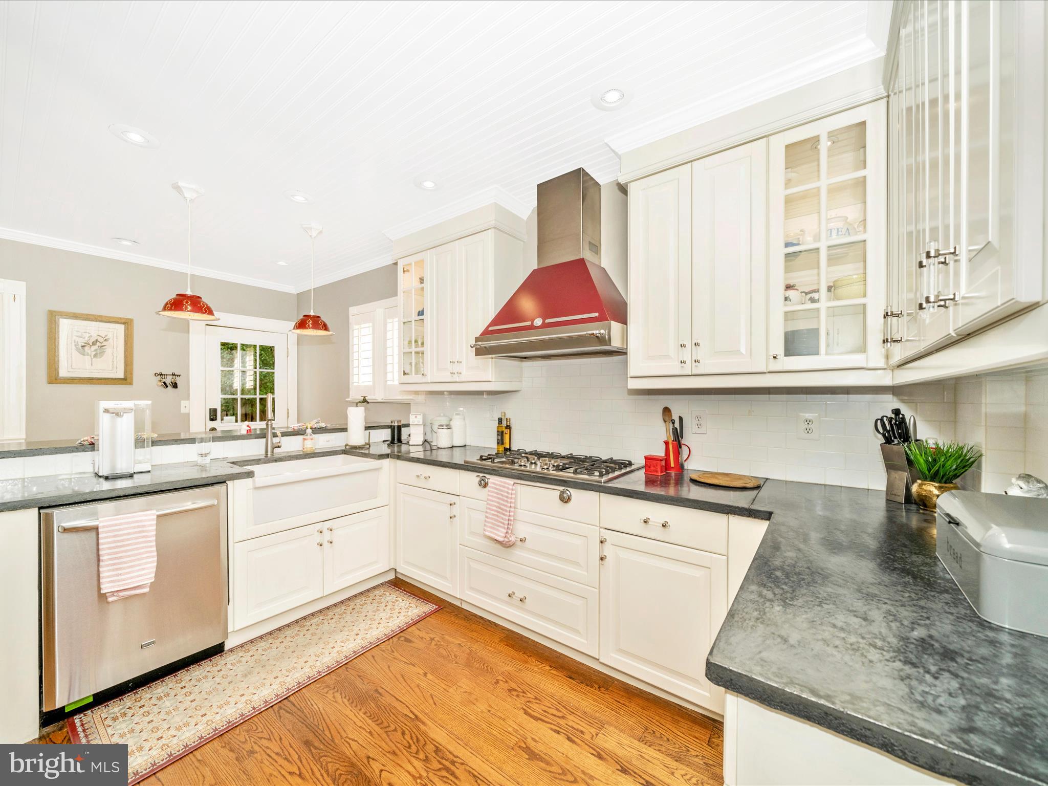 Real estate listing preview #11