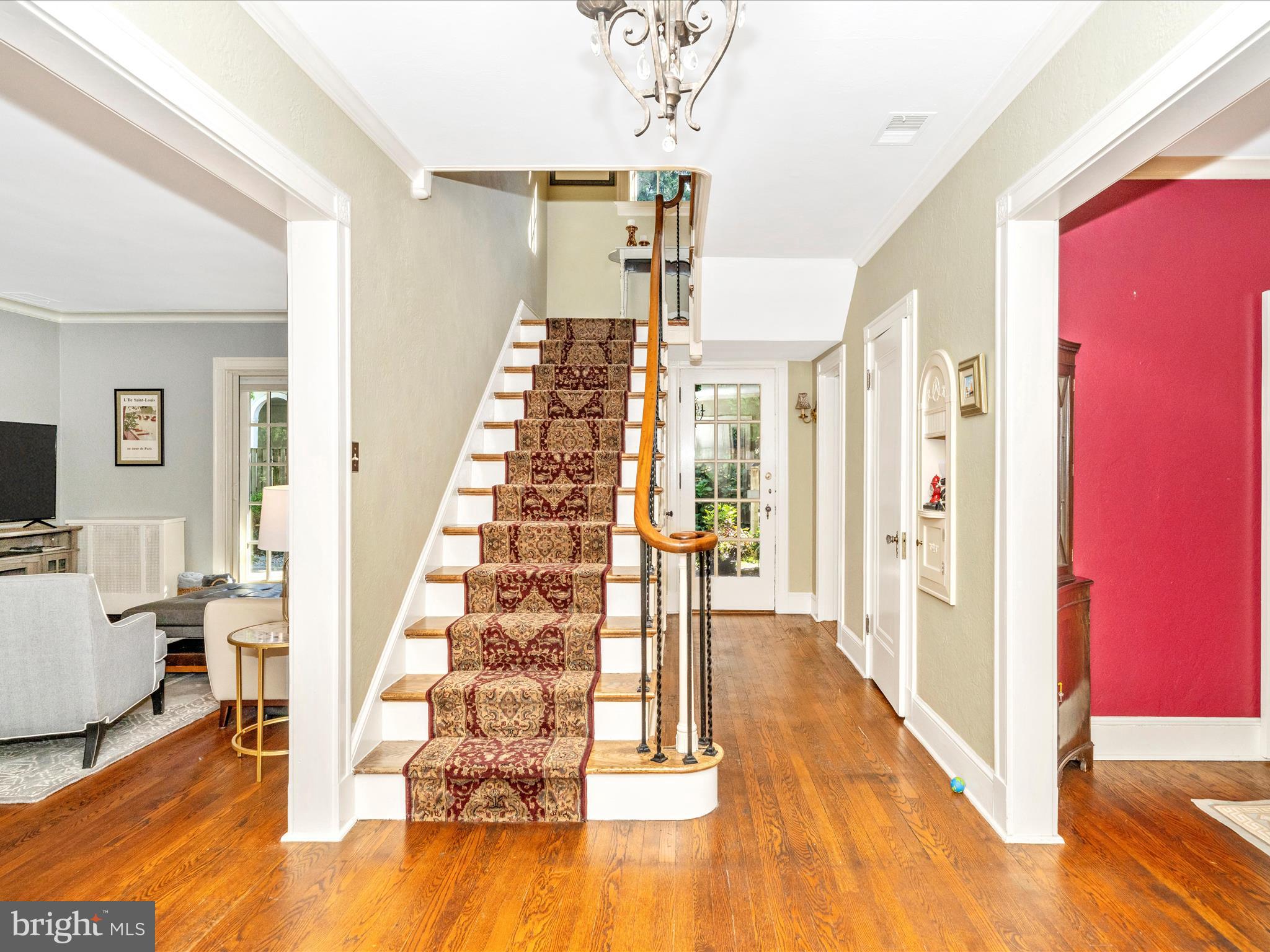 Real estate listing preview #4