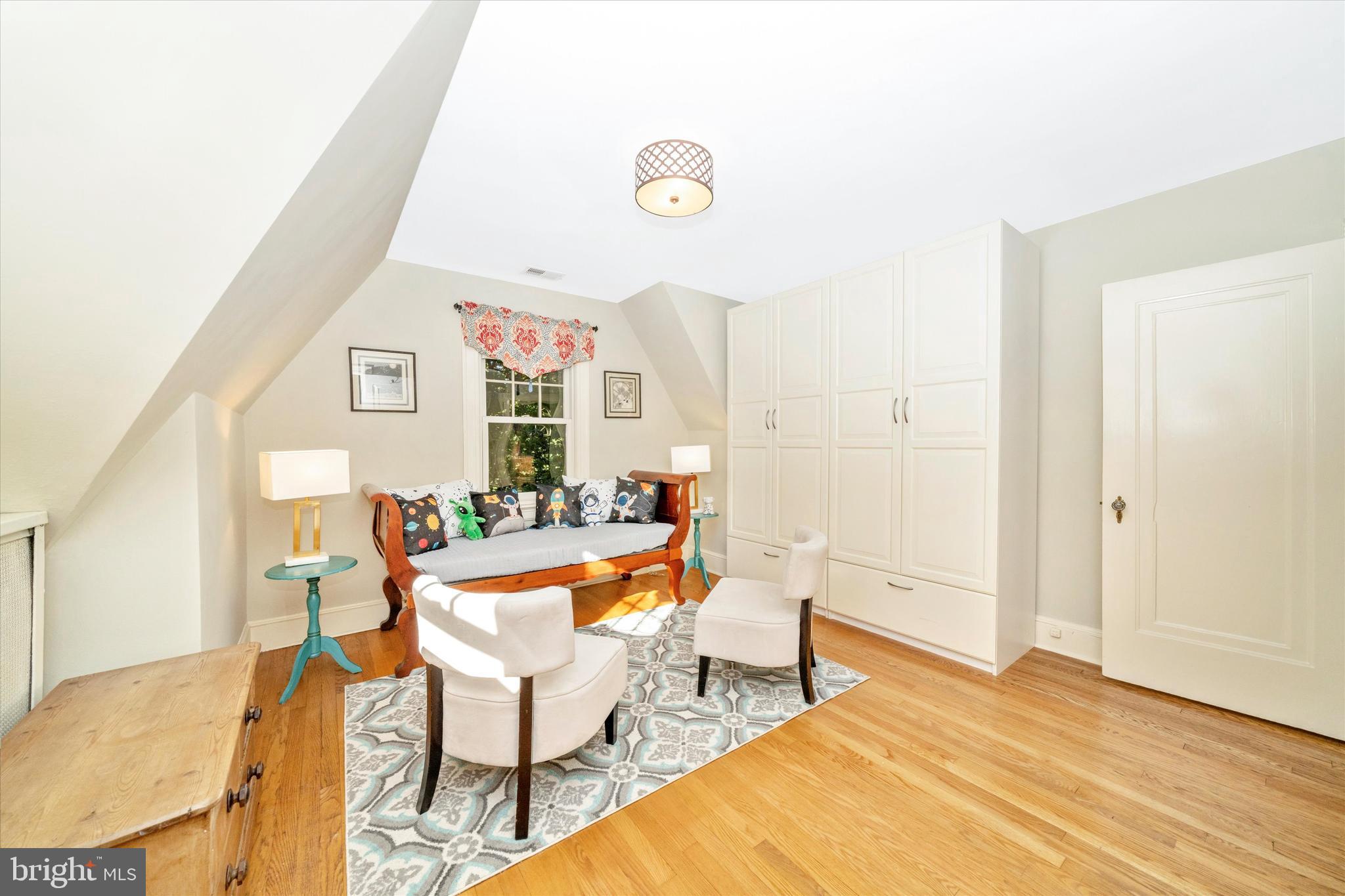 Real estate listing preview #32