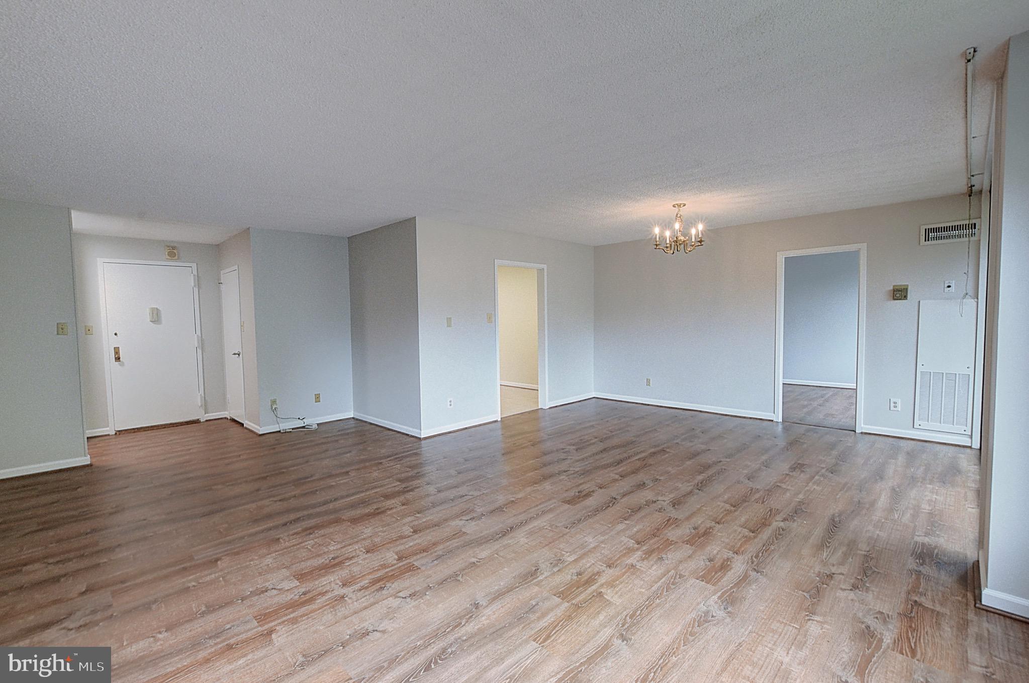 Real estate listing preview #2