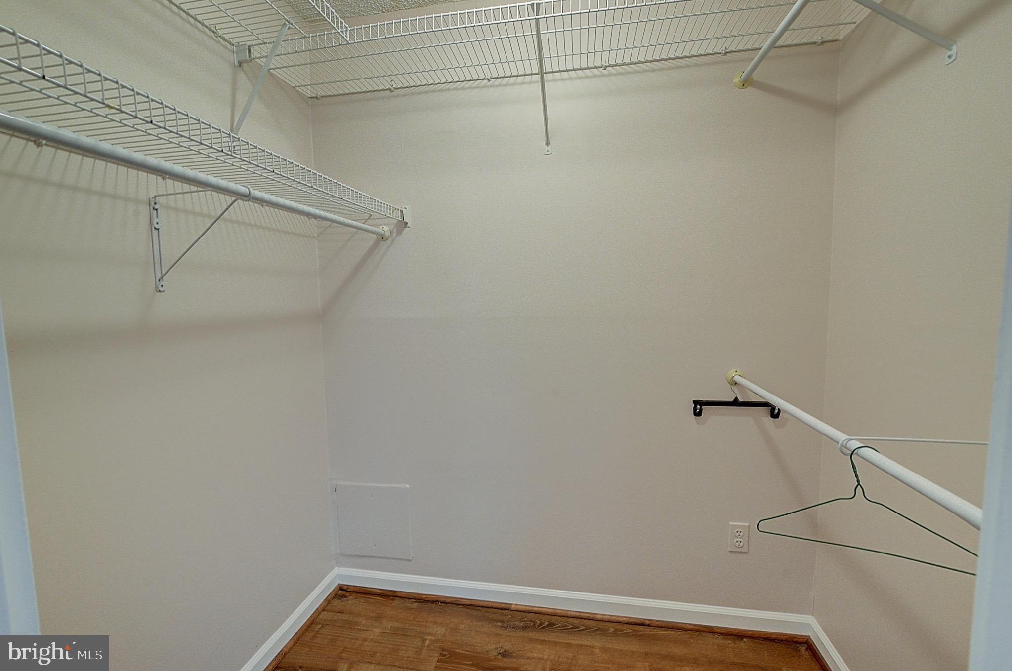 Real estate listing preview #6