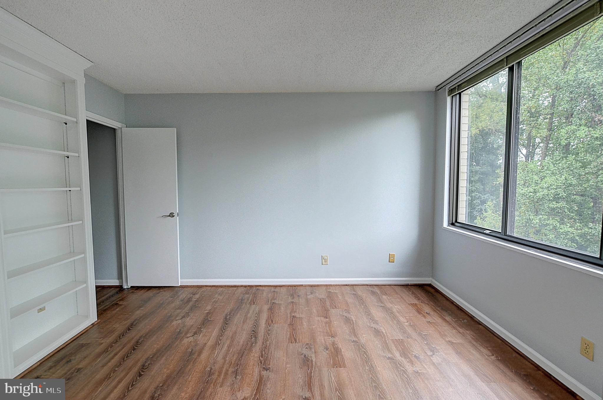 Real estate listing preview #8