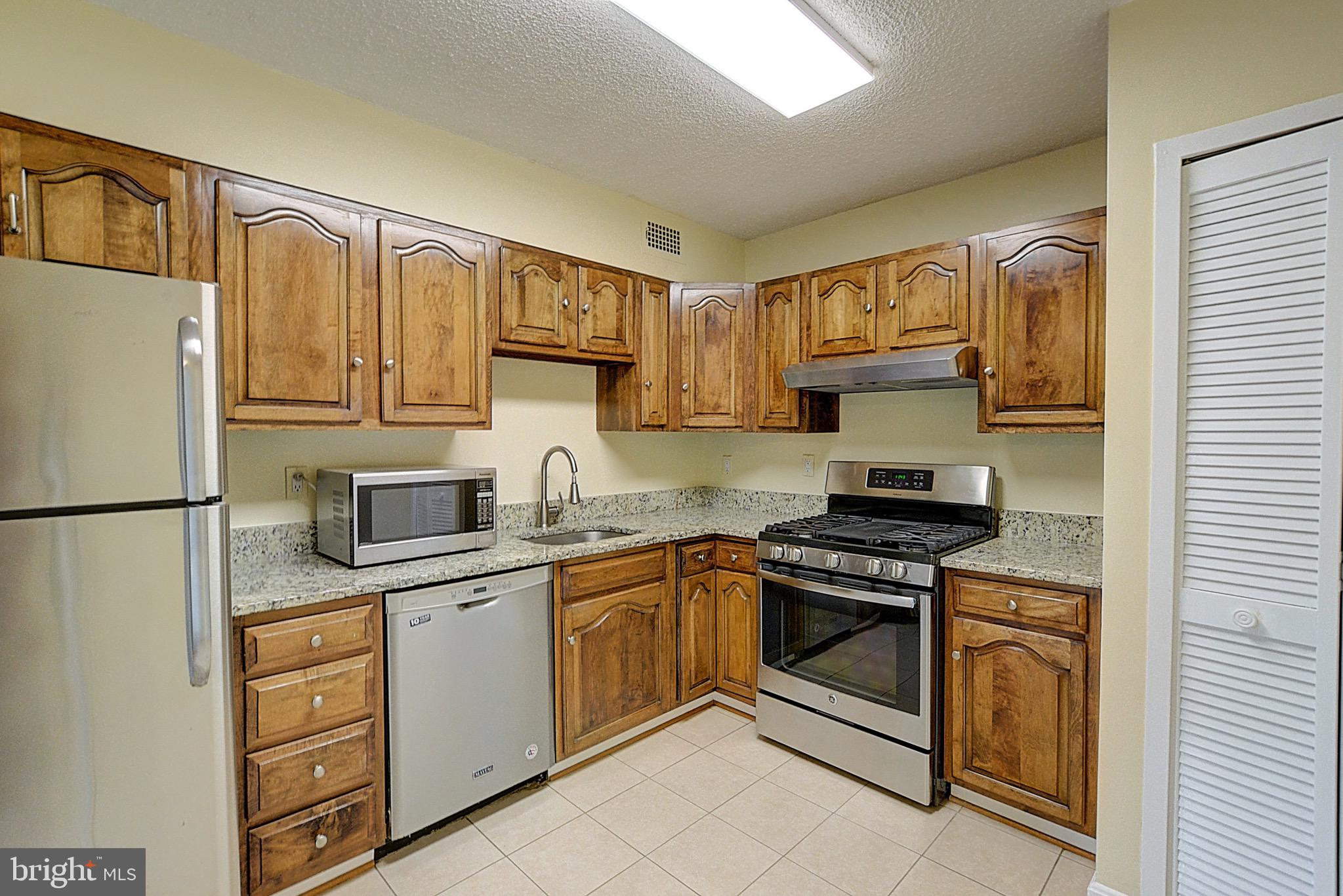 Real estate listing preview #13