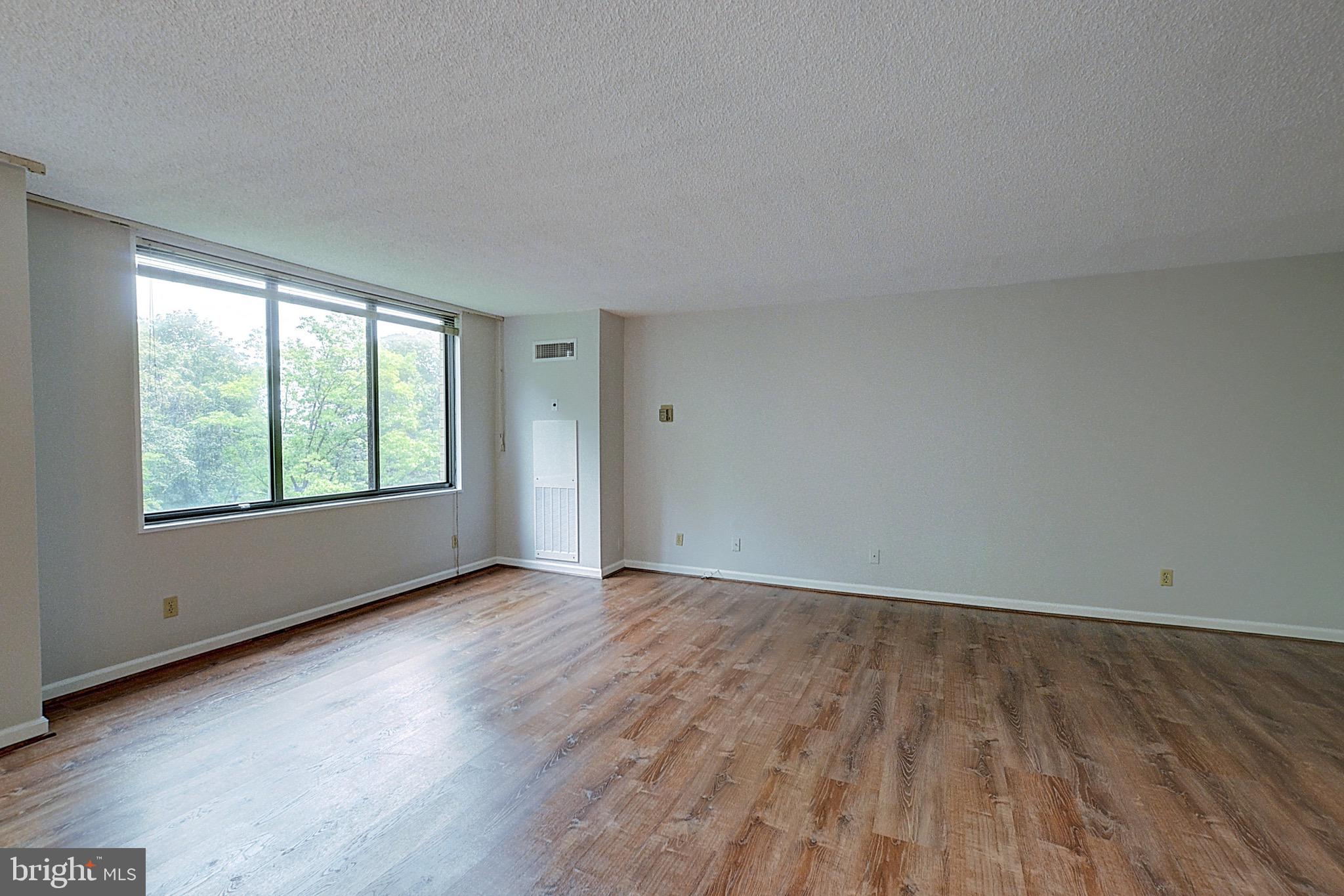 Real estate listing preview #3