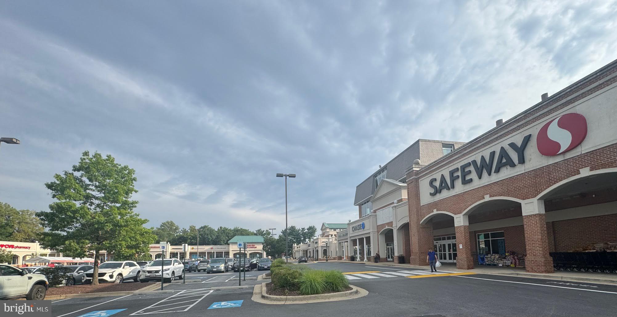 Real estate listing preview #35