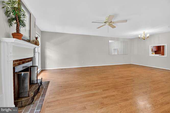 Real estate listing preview #8