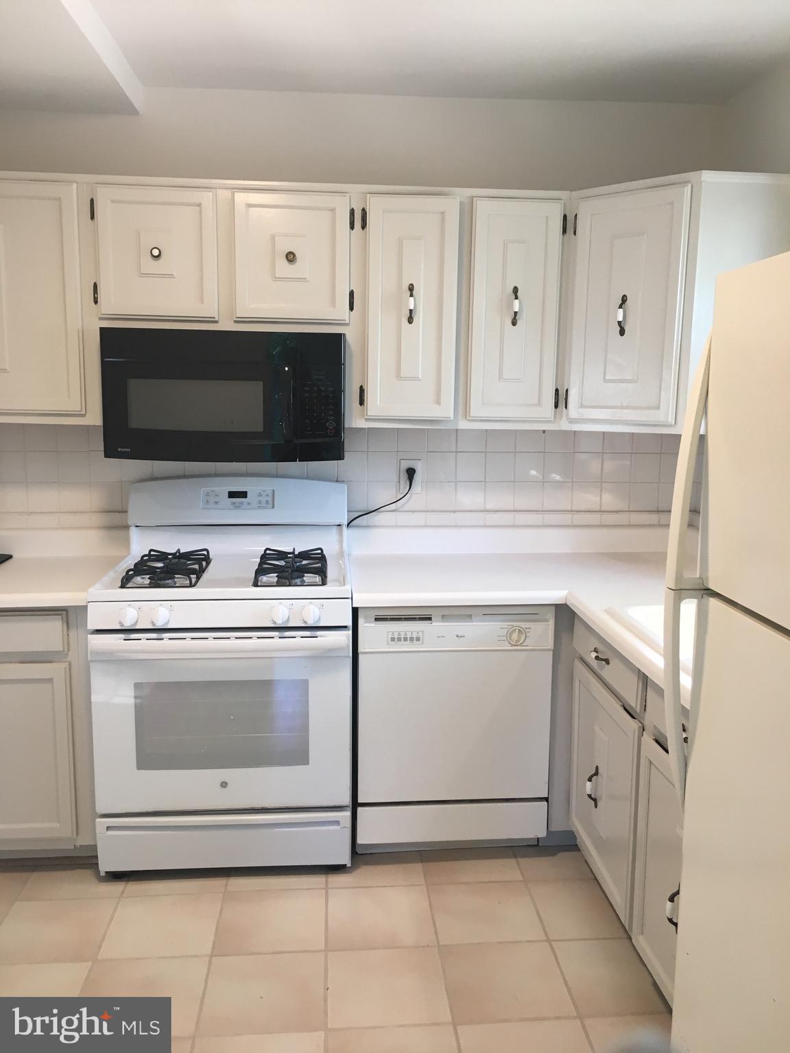 Real estate listing preview #4