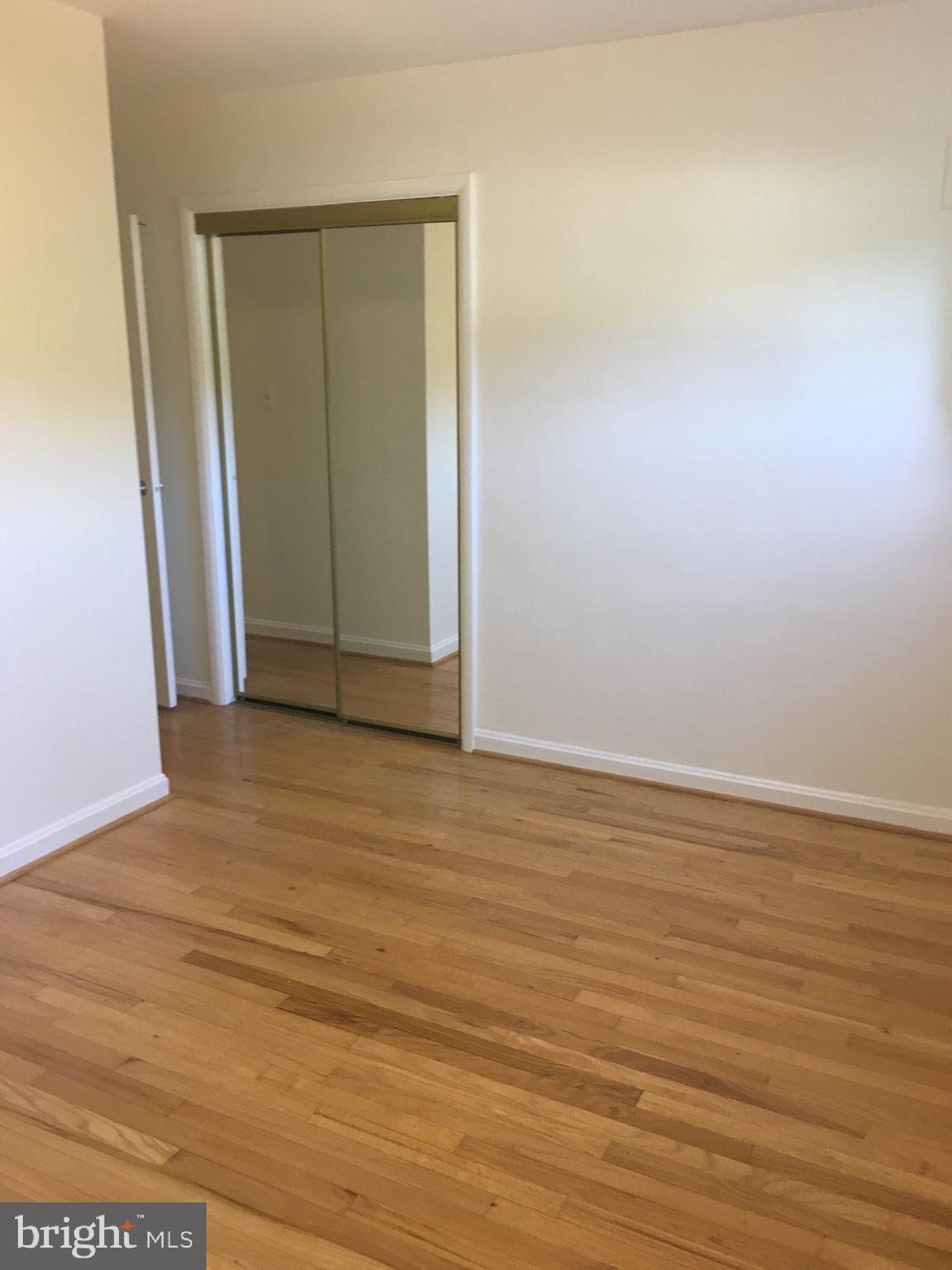 Real estate listing preview #8