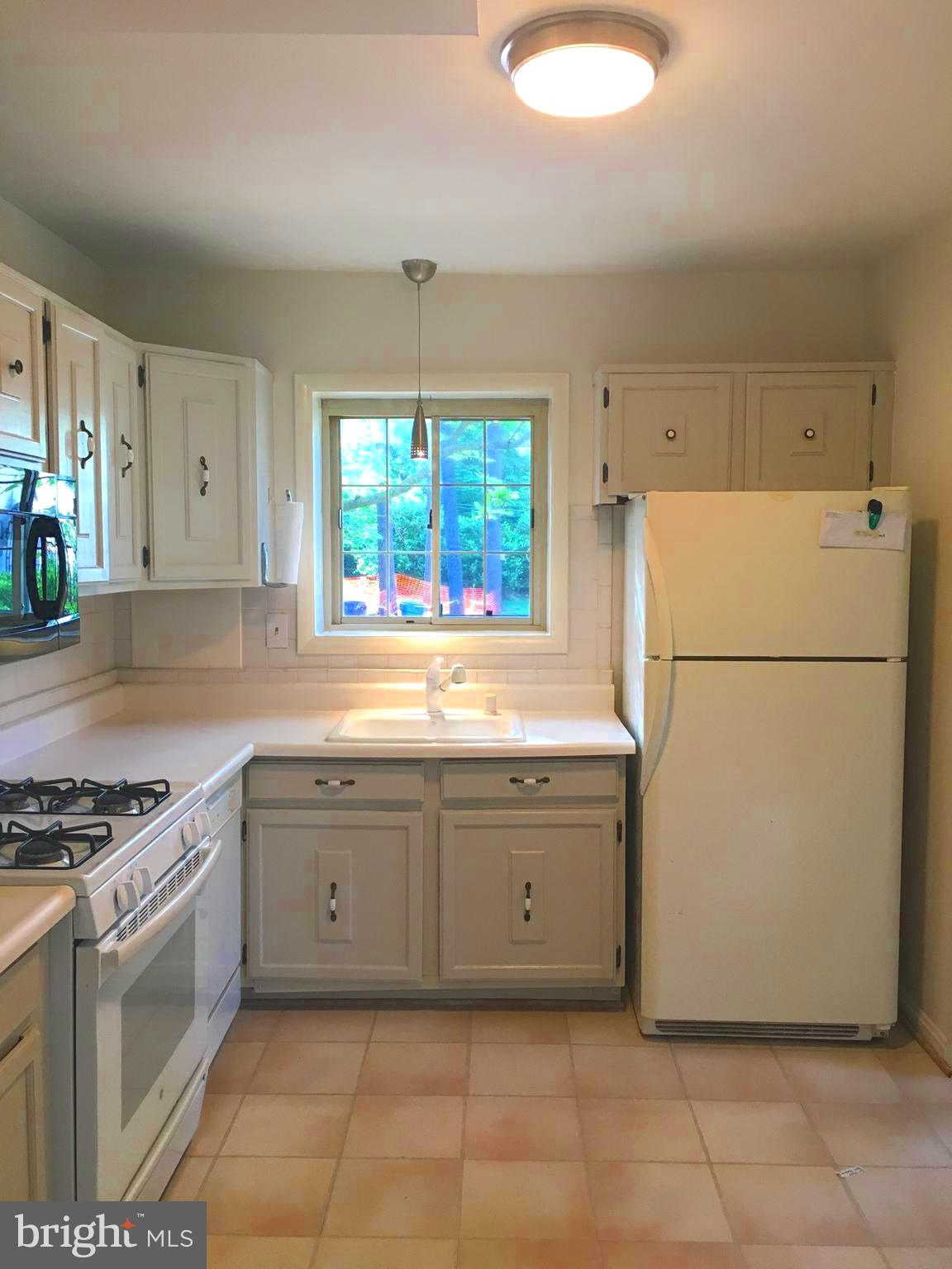 Real estate listing preview #5