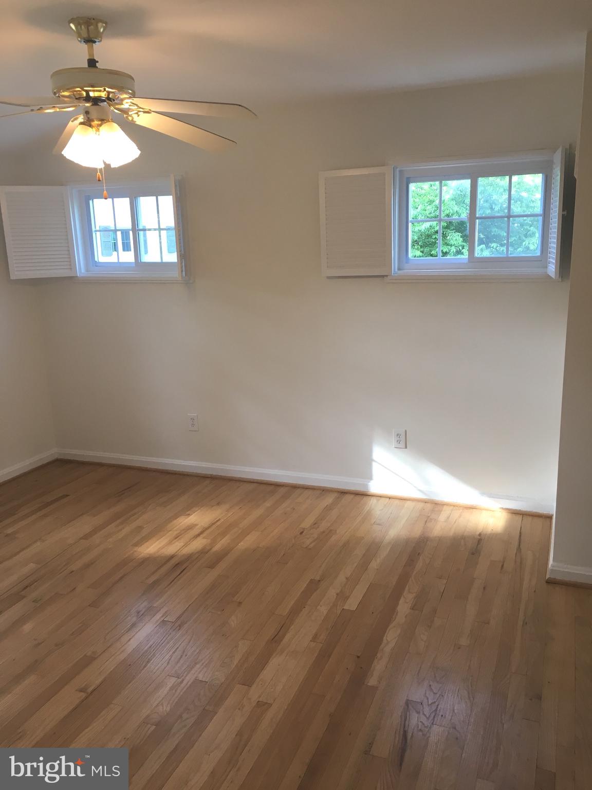 Real estate listing preview #10