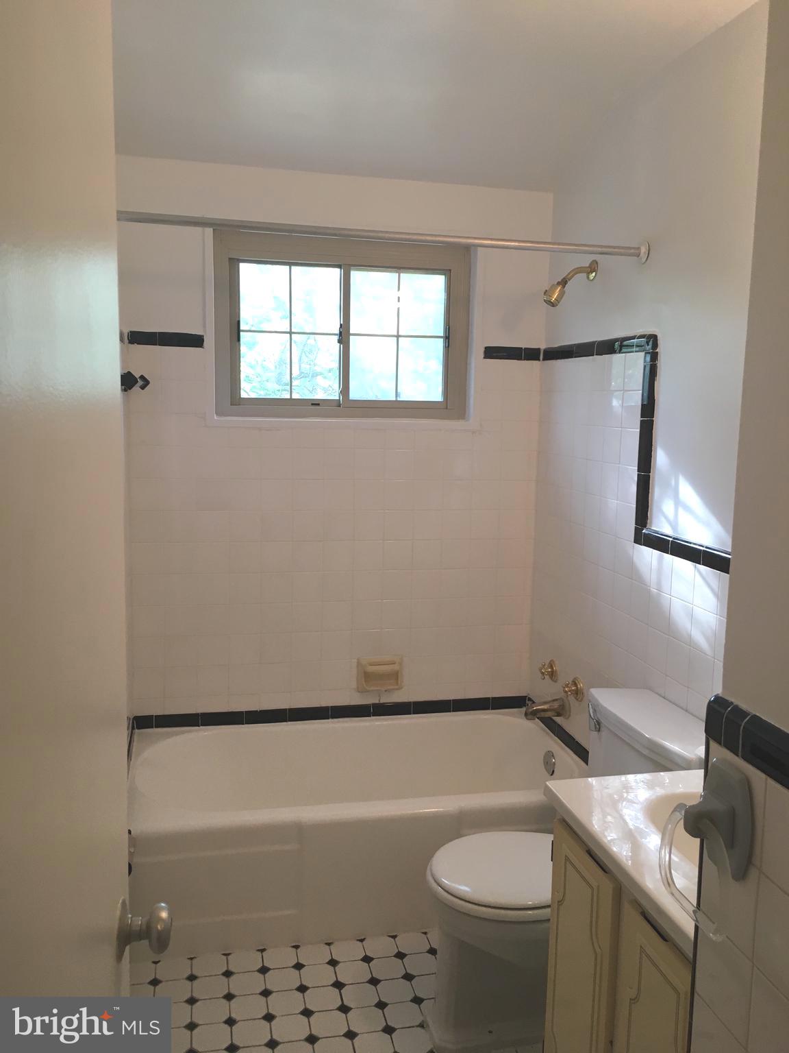 Real estate listing preview #14