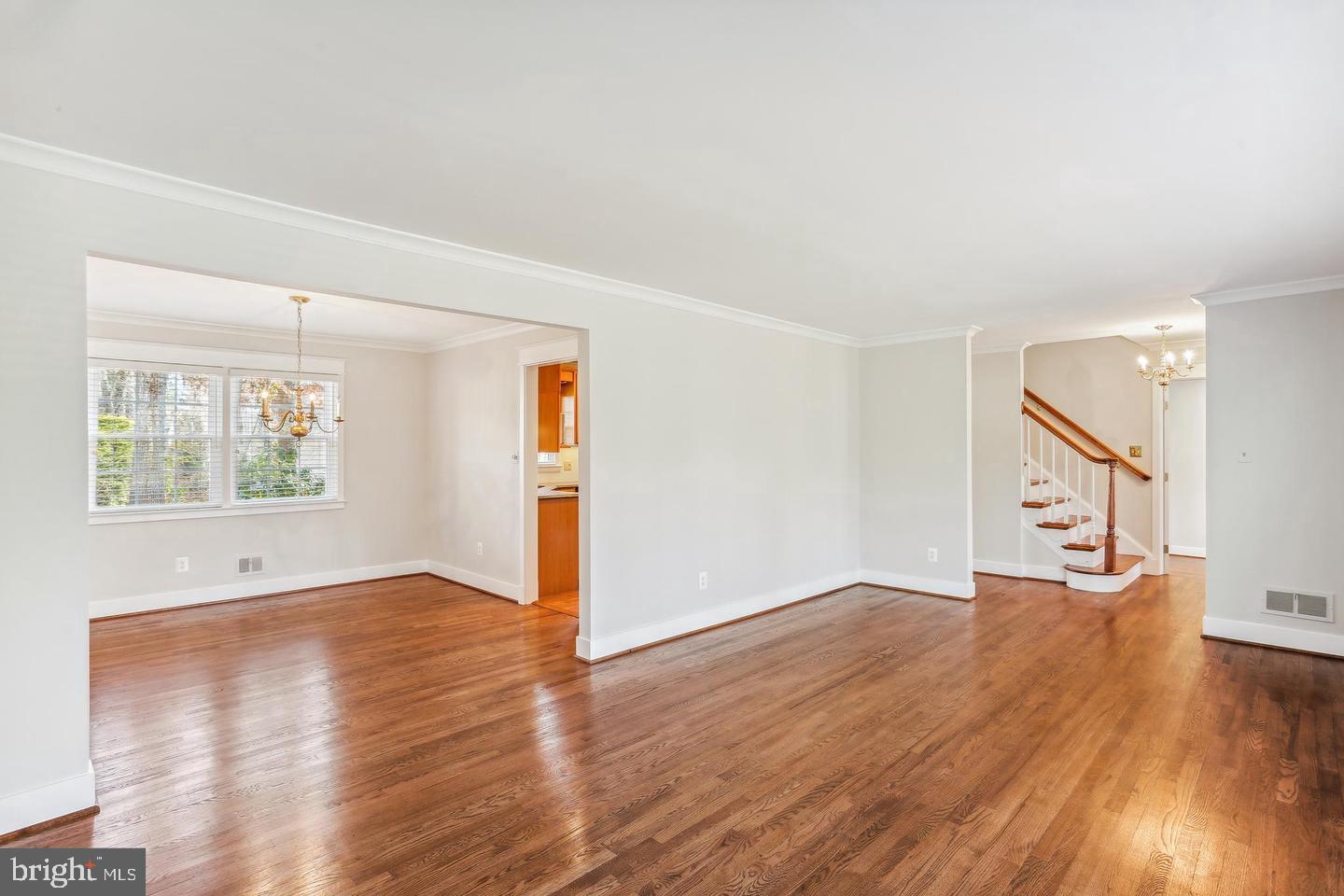 Real estate listing preview #5