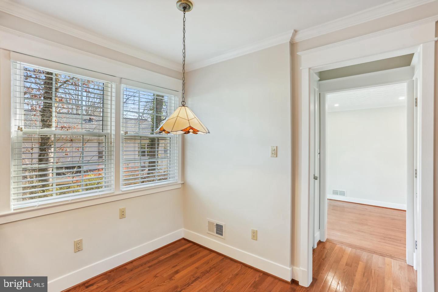 Real estate listing preview #9