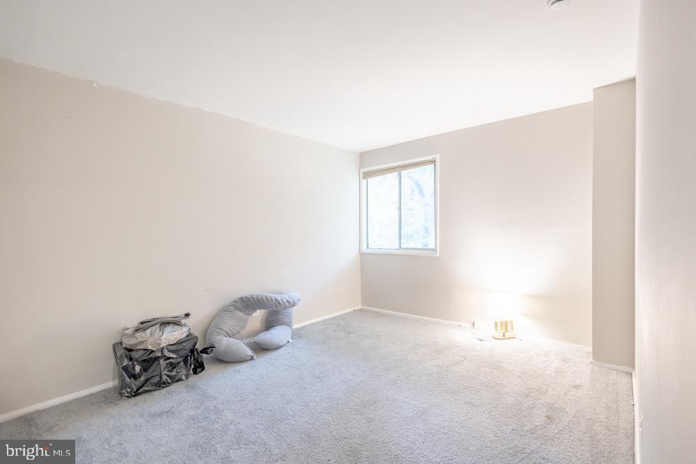 Real estate listing preview #8