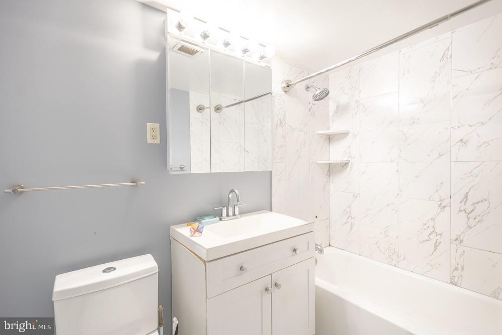 Real estate listing preview #12