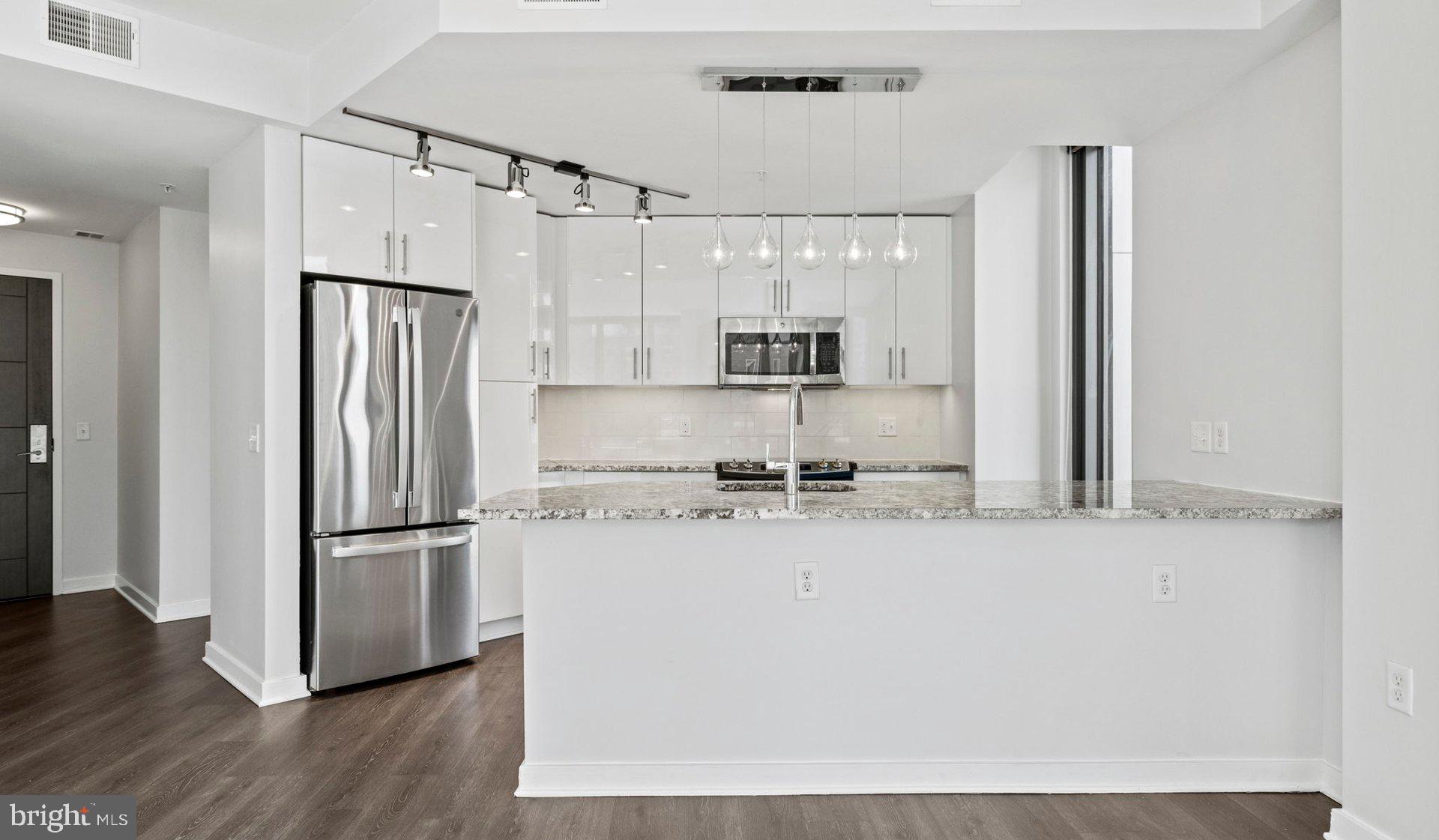 Real estate listing preview #106