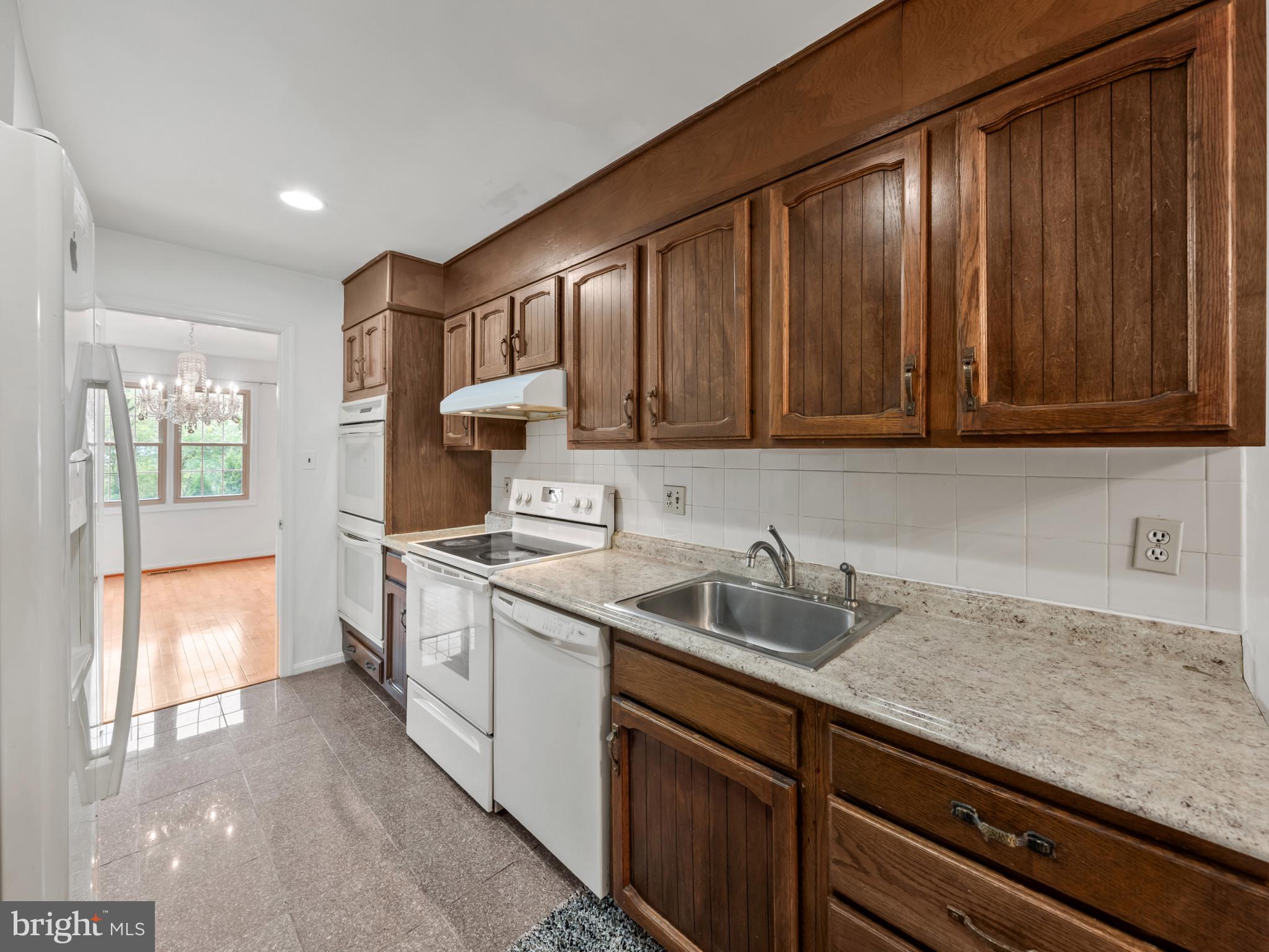 Real estate listing preview #8