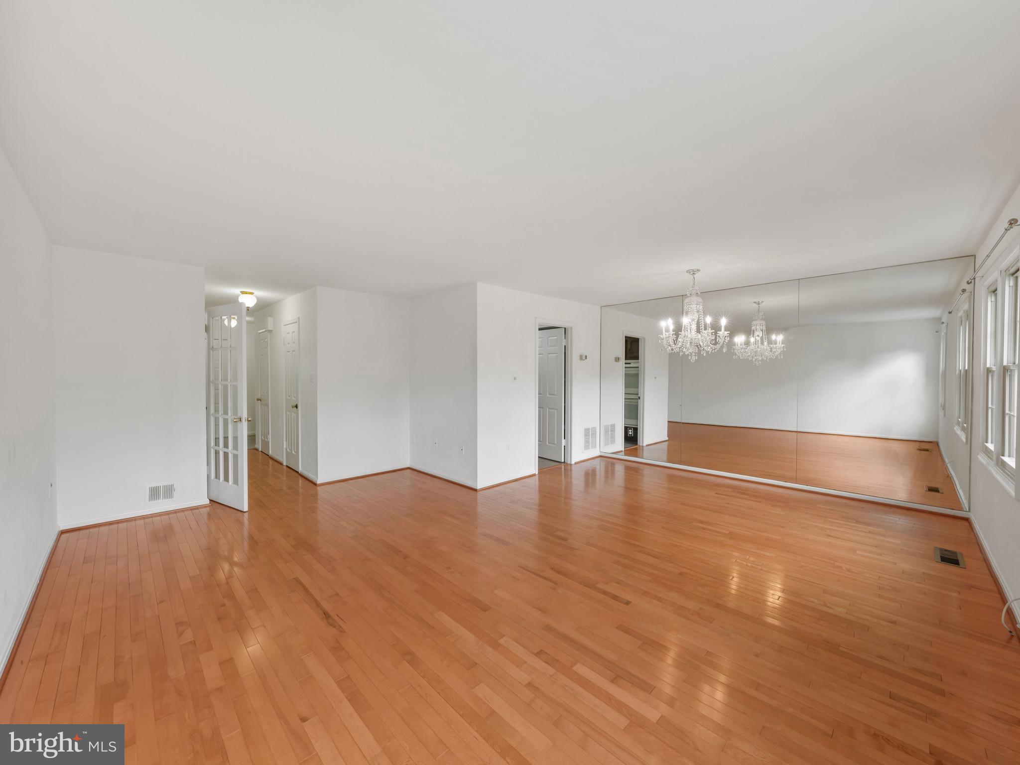 Real estate listing preview #12