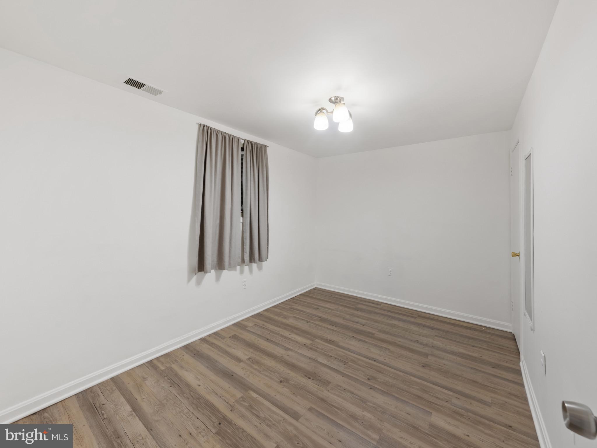 Real estate listing preview #27