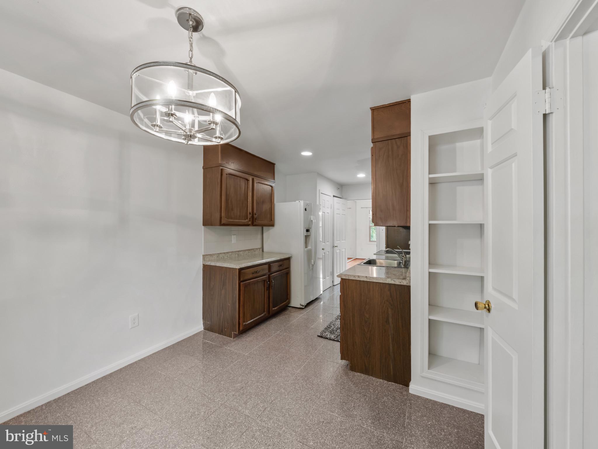 Real estate listing preview #4