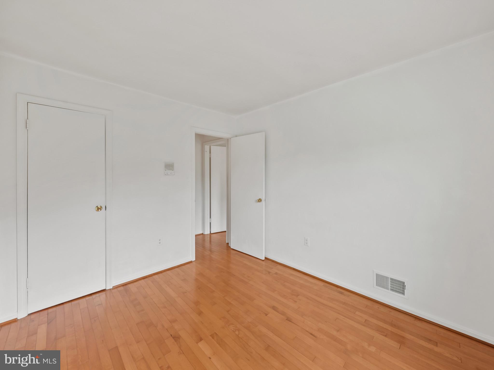 Real estate listing preview #25