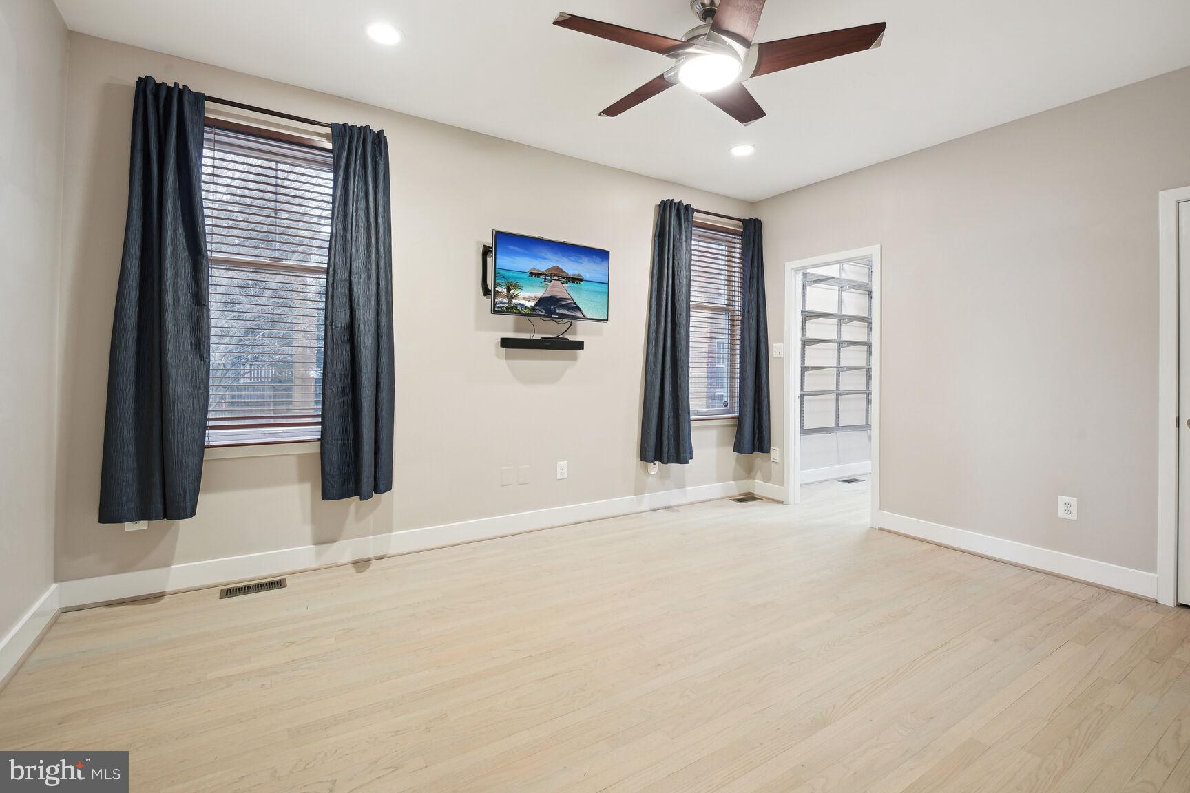 Real estate listing preview #17