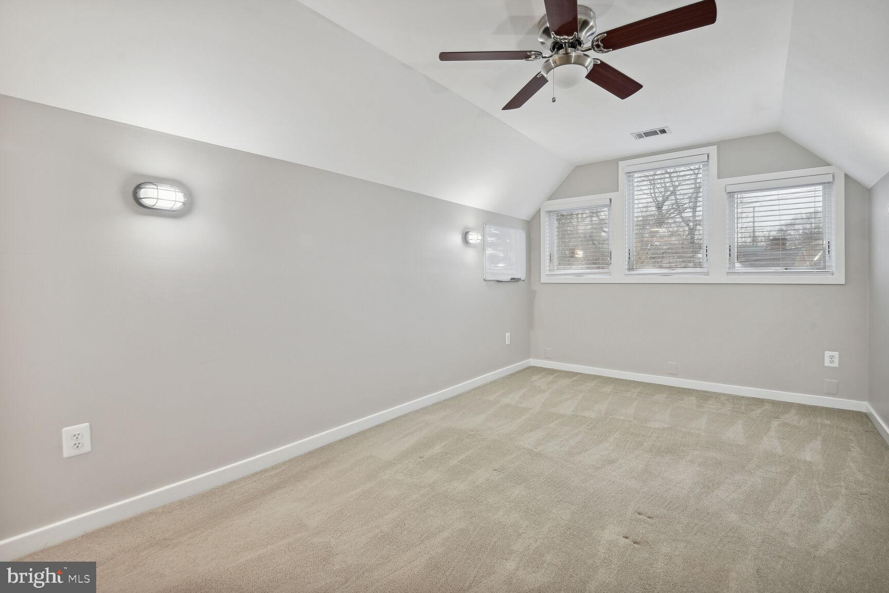 Real estate listing preview #25