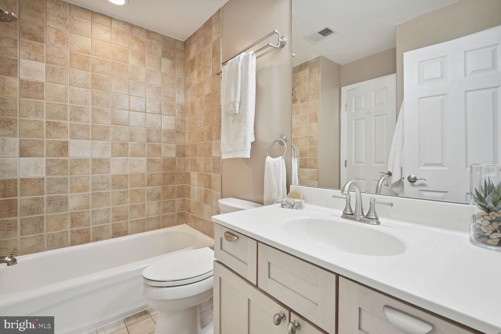 Real estate listing preview #28