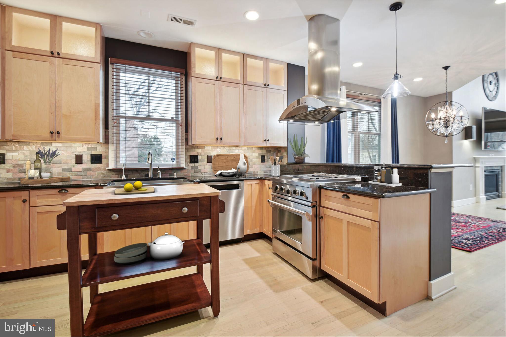 Real estate listing preview #5