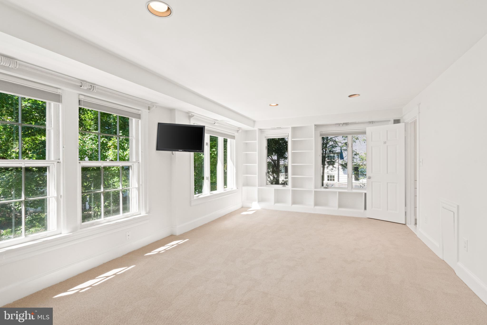 Real estate listing preview #31