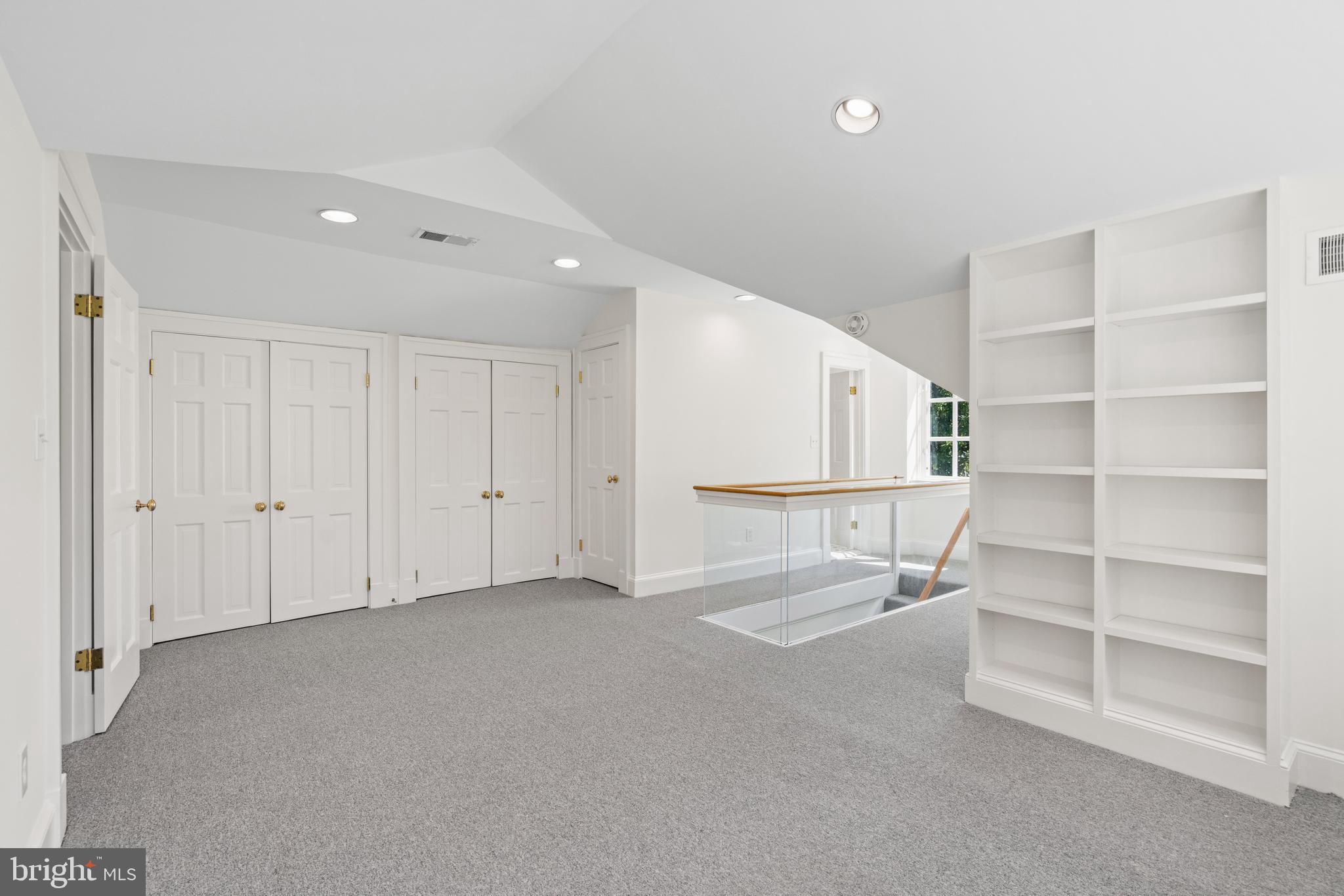 Real estate listing preview #48