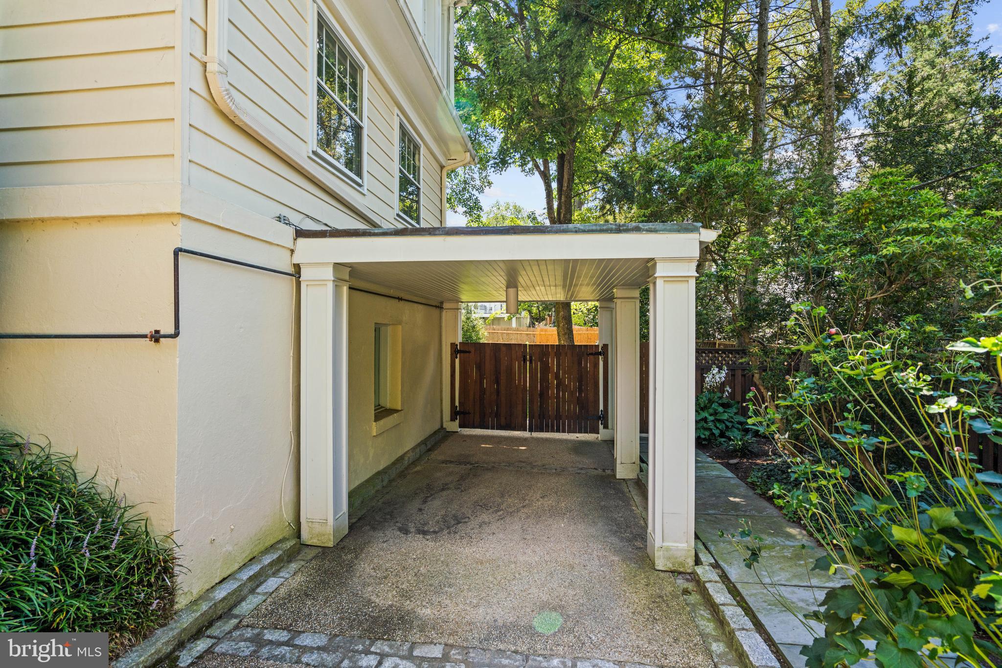 Real estate listing preview #82