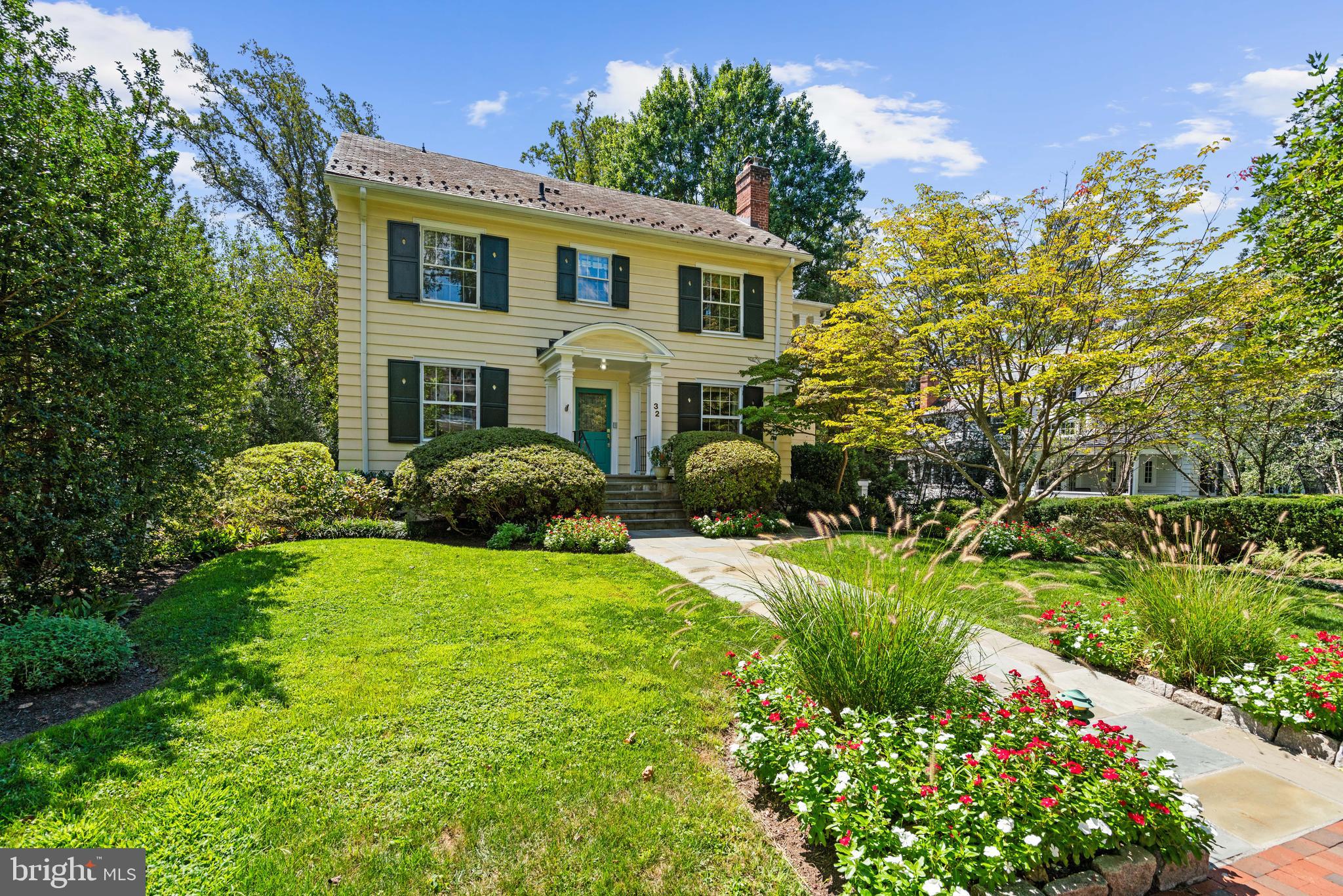 Real estate listing preview #2