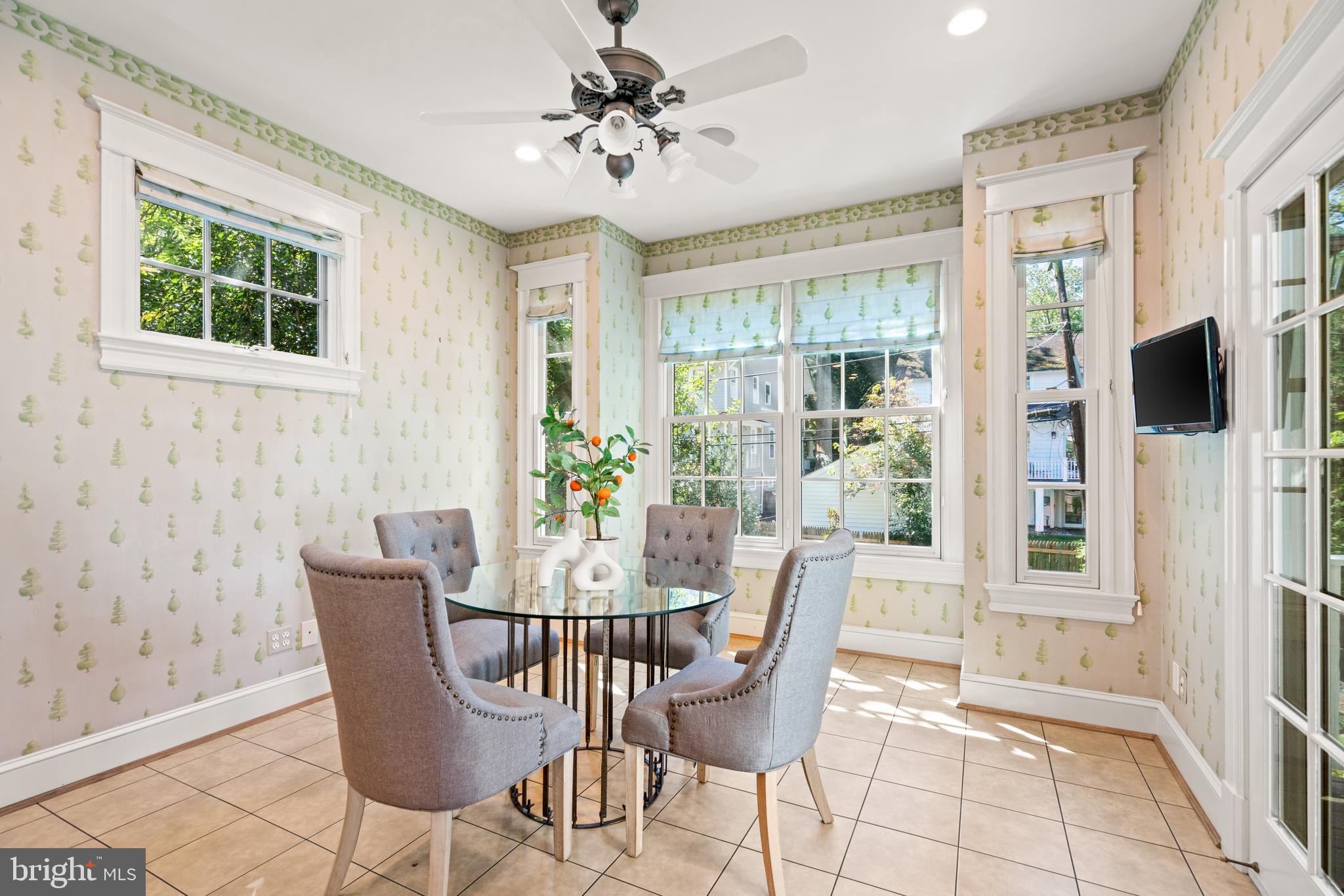 Real estate listing preview #24